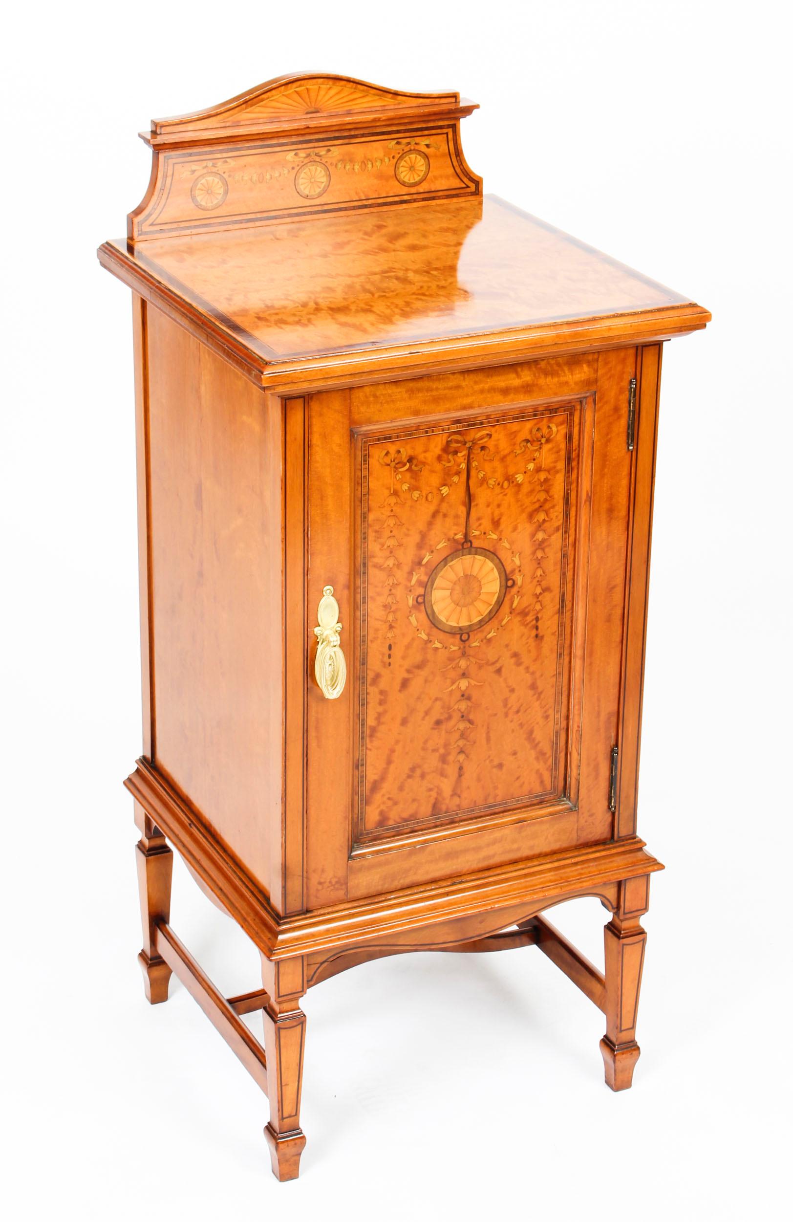 Antique Victorian Satinwood & Inlaid Bedside Cabinet, 19th Century For Sale 7