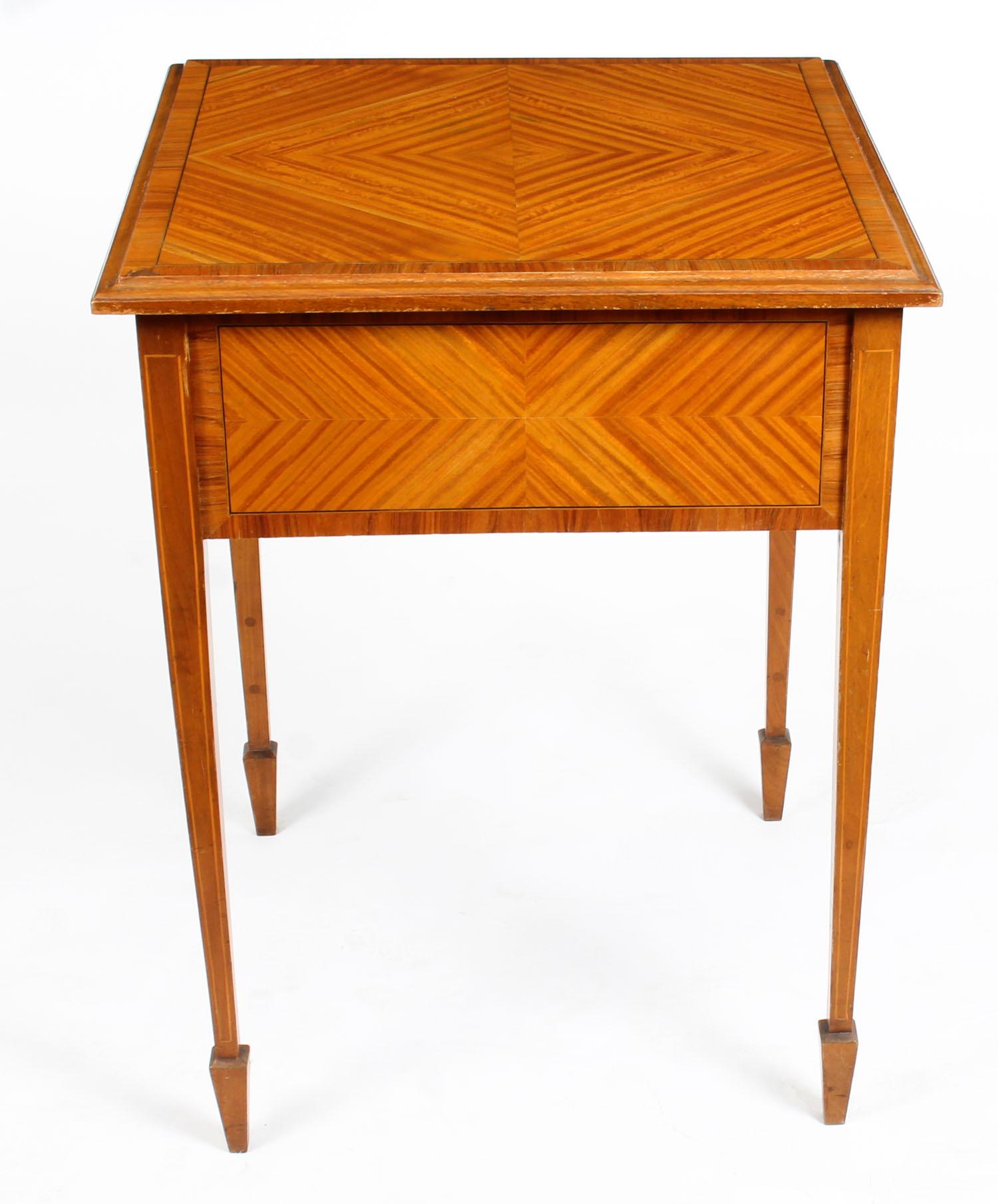 Ancienne table d'appoint victorienne en bois de satin, 19e siècle en vente 6