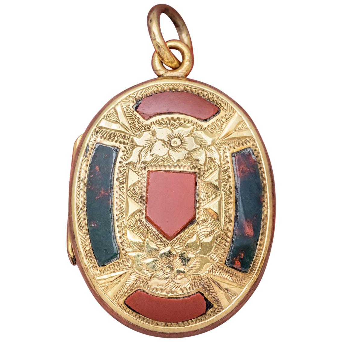 Antique Victorian Scottish 9 Carat Gold on Silver Mourning Locket For Sale