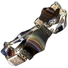 Antique Victorian Scottish Agate 9 Carat Bracelet, circa 1860