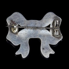 Antique Victorian Scottish Agate Bow Brooch, circa 1880