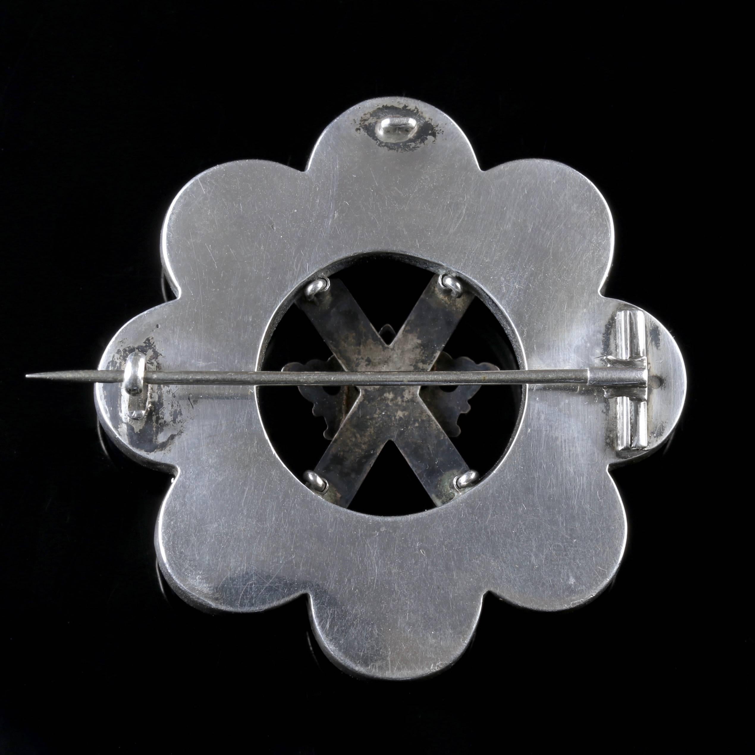 Antique Victorian Scottish Brooch Agate Silver St Andrews Cross, circa 1860 In Excellent Condition In Lancaster, Lancashire