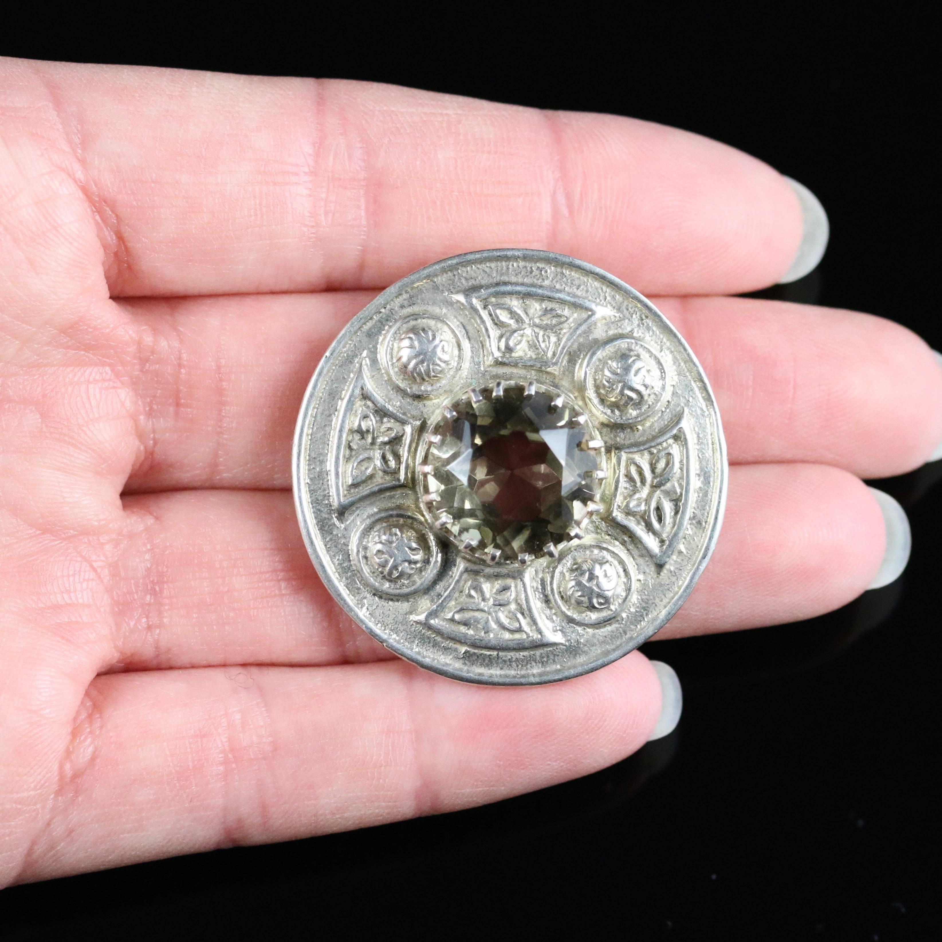 Antique Victorian Scottish Citrine Brooch Silver, circa 1860 For Sale 3