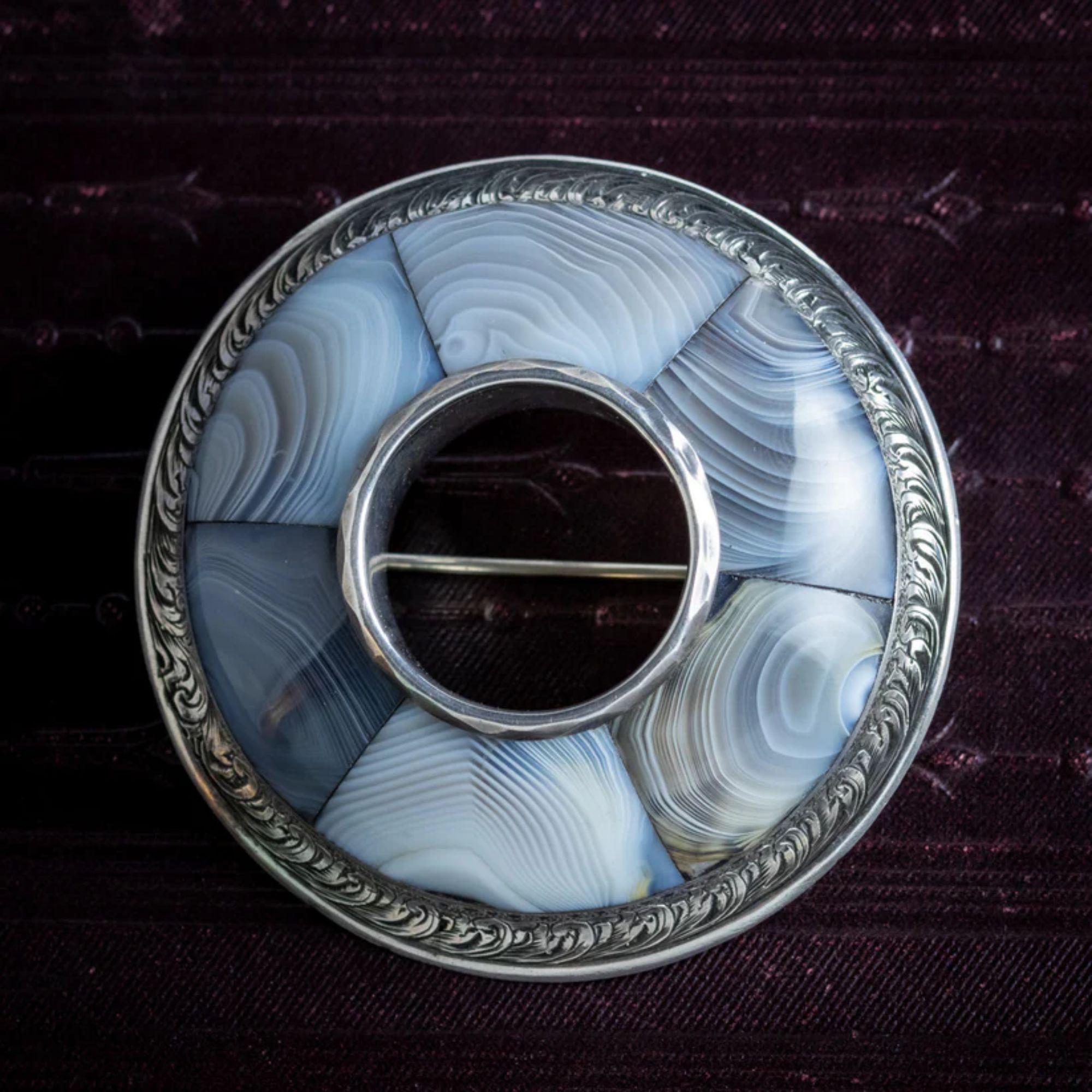 Antique Victorian Scottish Montrose Agate Brooch Silver,  circa 1860 For Sale 1