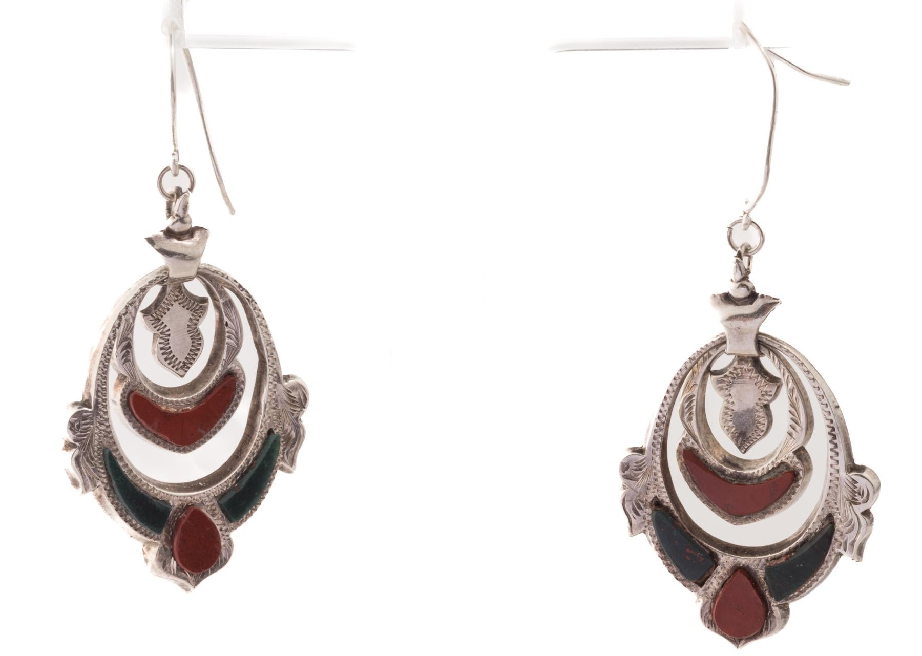 Antique Victorian Scottish Silver Agate Earrings In Excellent Condition For Sale In Stamford, CT