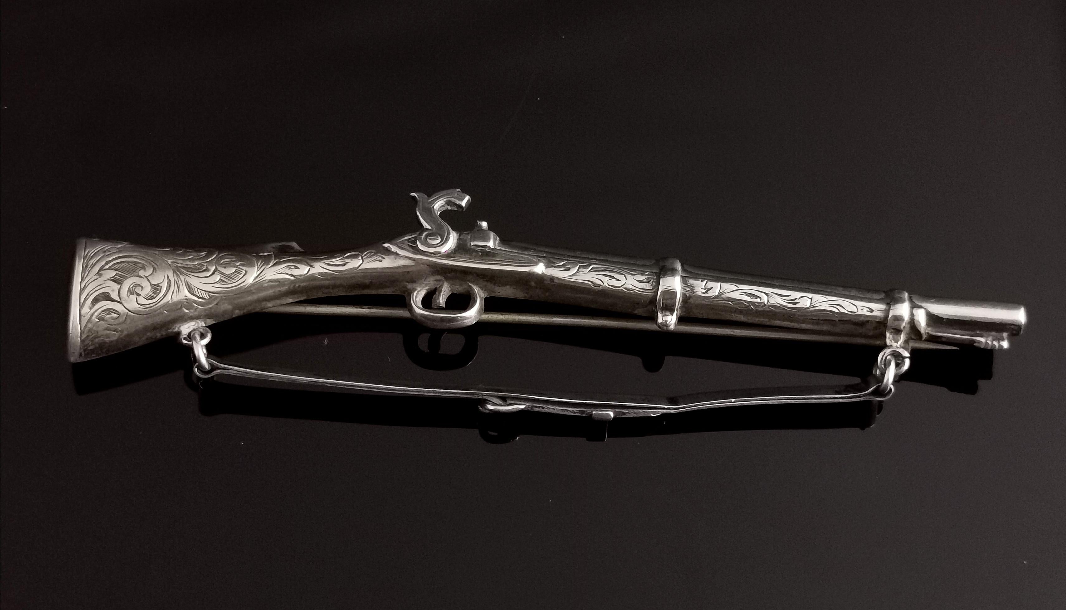 Antique Victorian Scottish Silver Musket Brooch 6