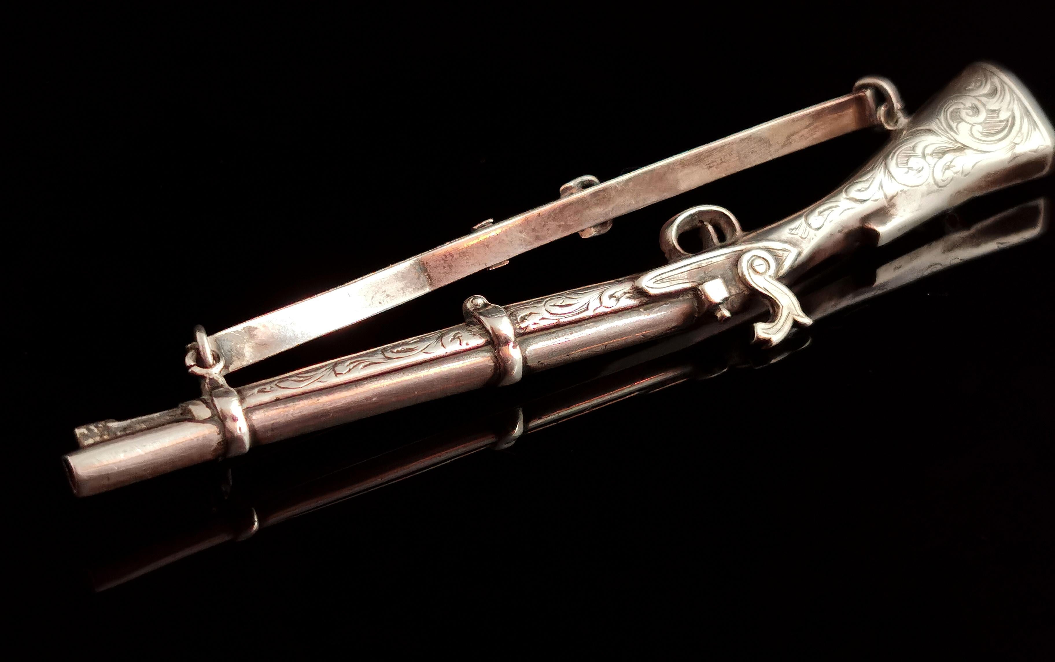 Antique Victorian Scottish Silver Musket Brooch 2