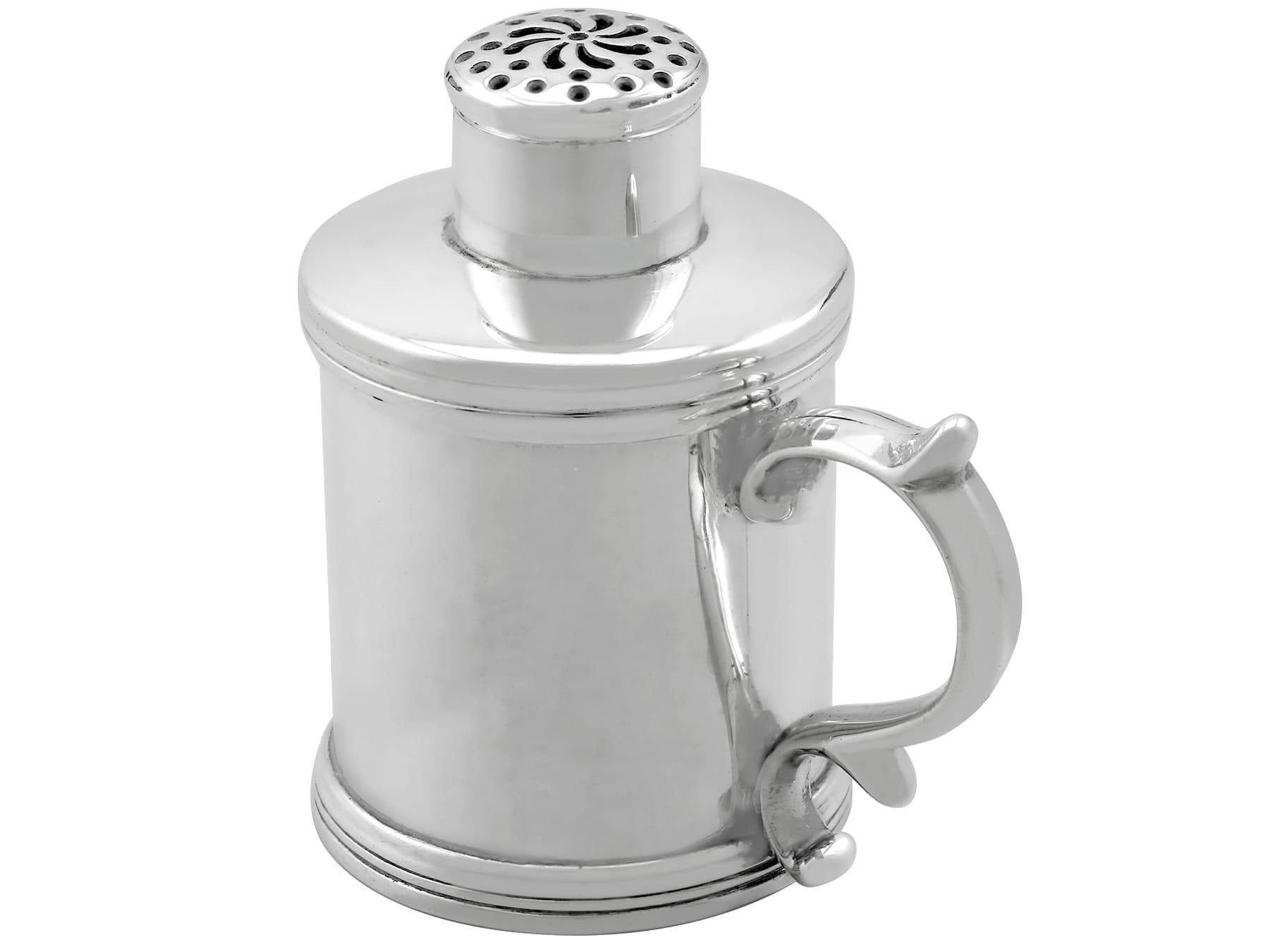 Antique Victorian Scottish Sterling Silver Kitchen Pepper In Excellent Condition For Sale In Jesmond, Newcastle Upon Tyne