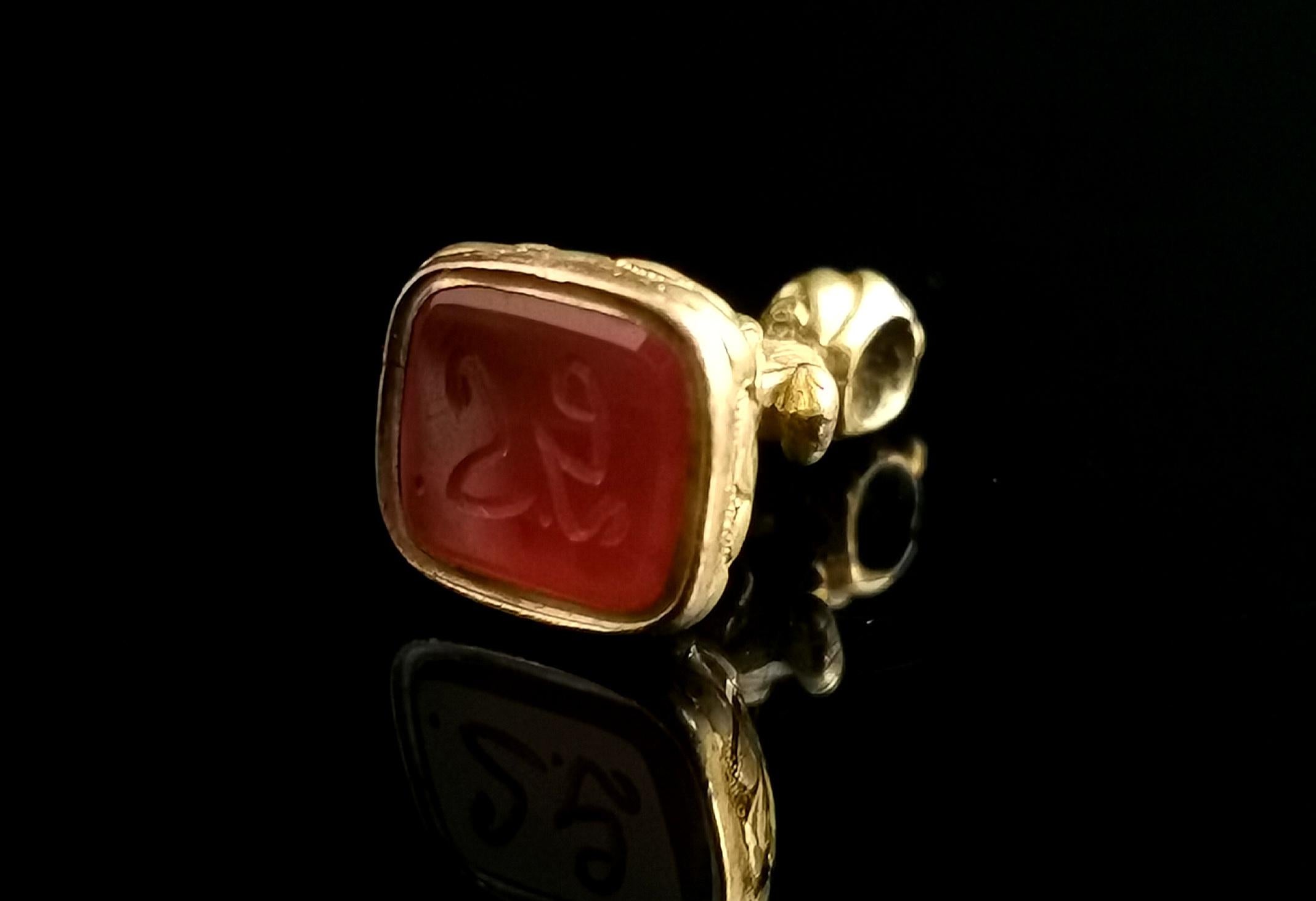 Antique Victorian seal fob pendant, 9 karat yellow gold, G S initials  7