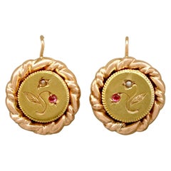 Boucles d'oreilles pendantes victoriennes anciennes en or jaune et perles naturelles