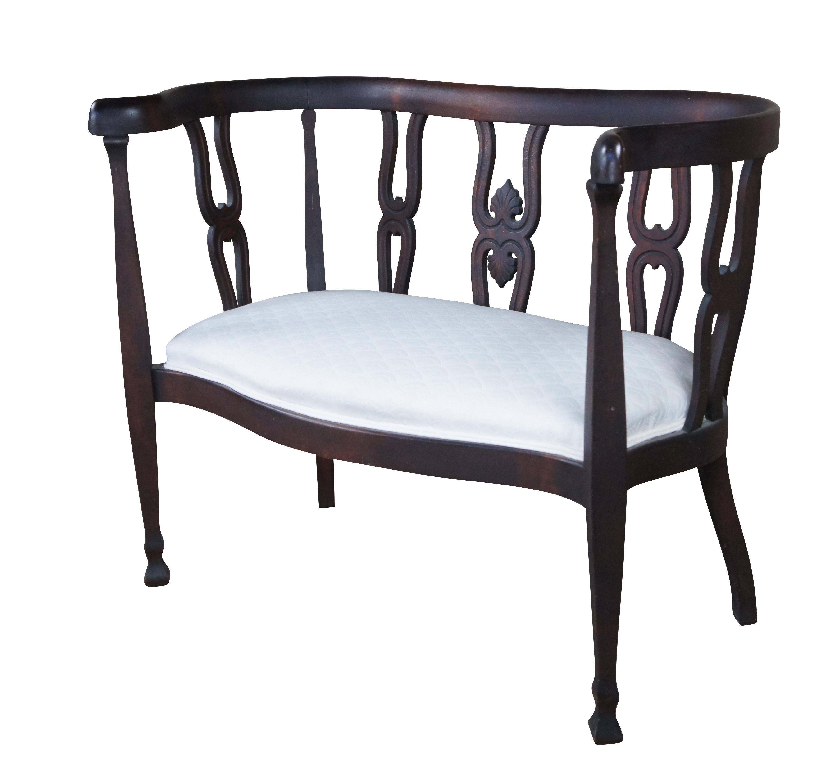 American Antique Victorian Serpentine Oxbow Carved Mahogany Settee Loveseat Bench For Sale