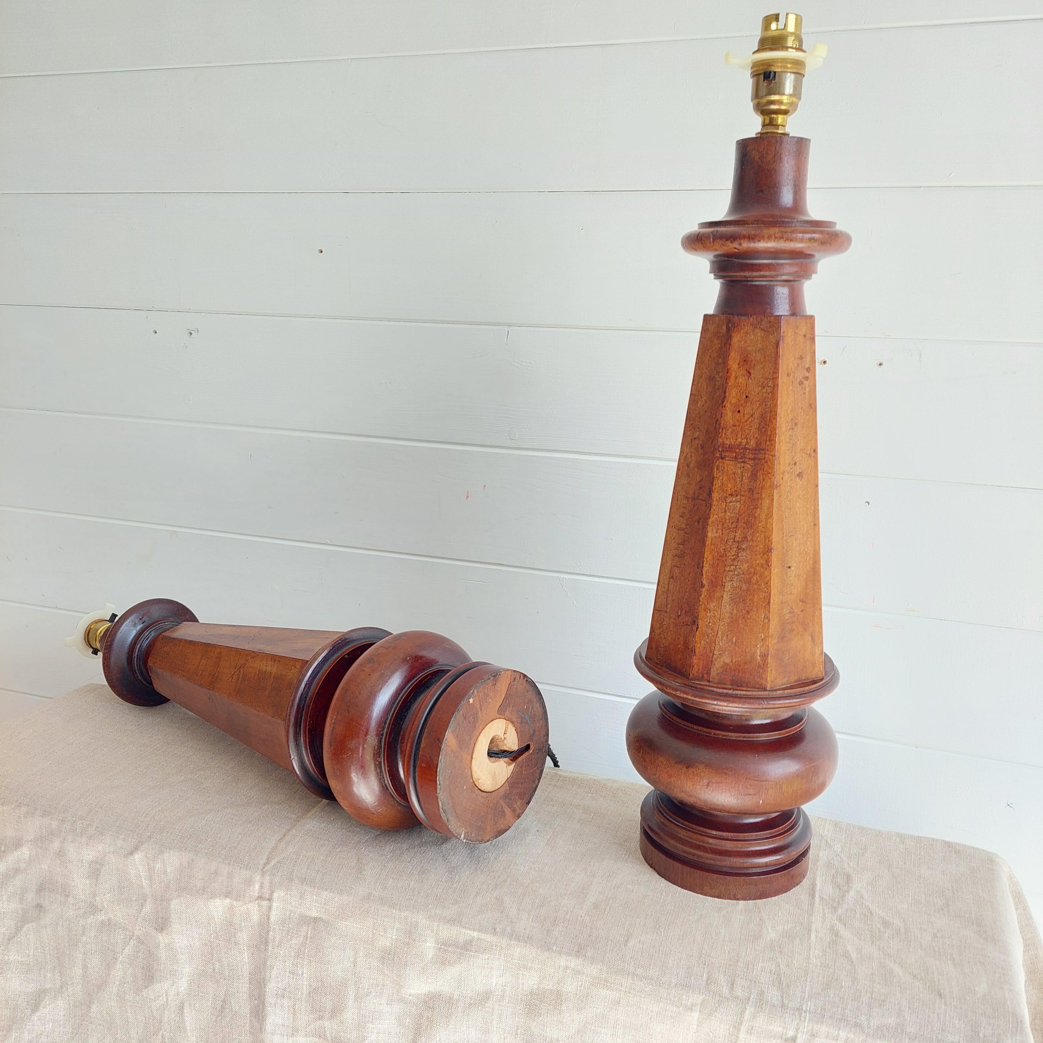 Antique Victorian Set Of 2 Walnut Table Lamp, Turned Lamp With Shades, 1800s 6