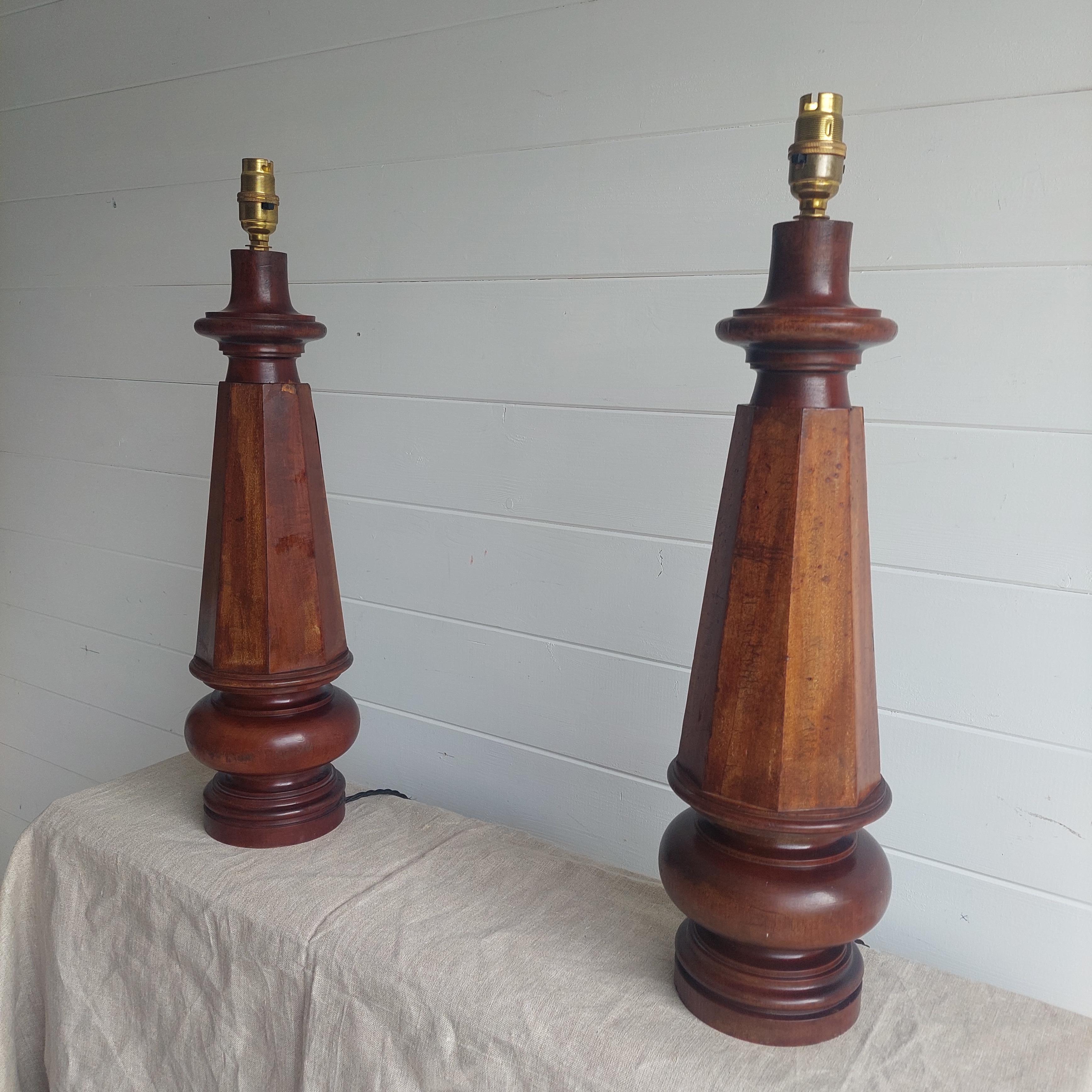 19th Century Antique Victorian Set Of 2 Walnut Table Lamp, Turned Lamp With Shades, 1800s