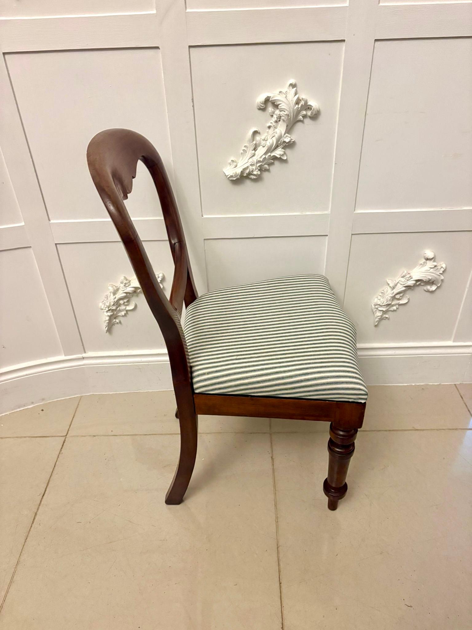 Antique Victorian Set of Four Quality Mahogany Balloon-Back Dining Chairs For Sale 2