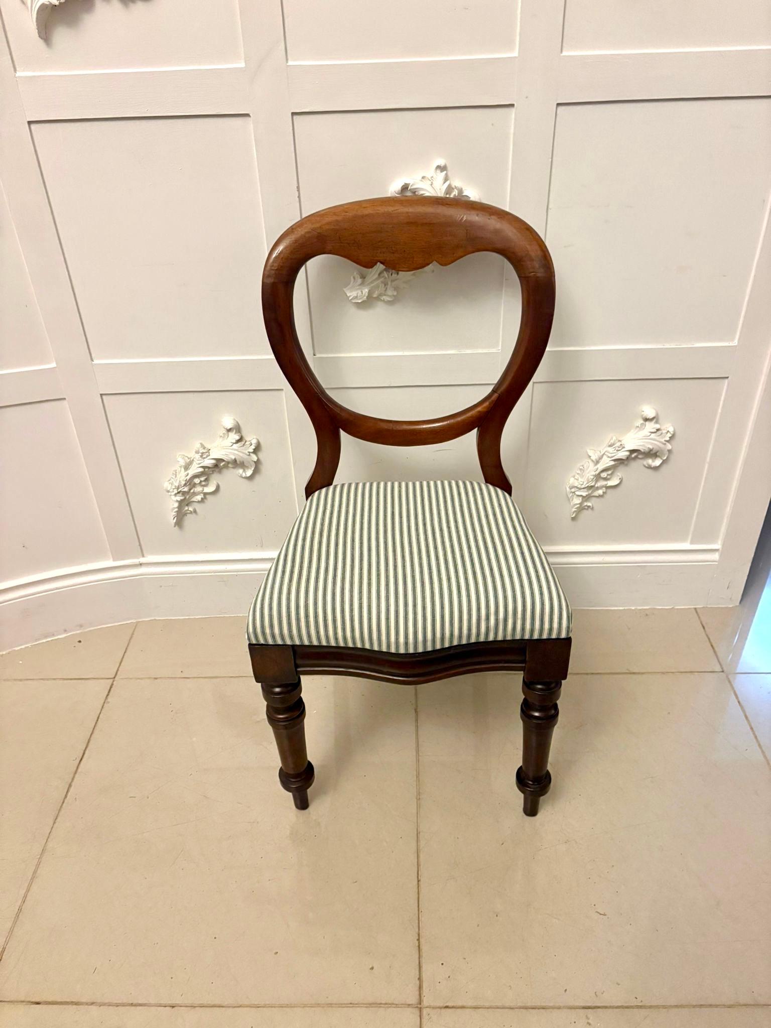 Antique Victorian Set of Four Quality Mahogany Balloon-Back Dining Chairs For Sale 3