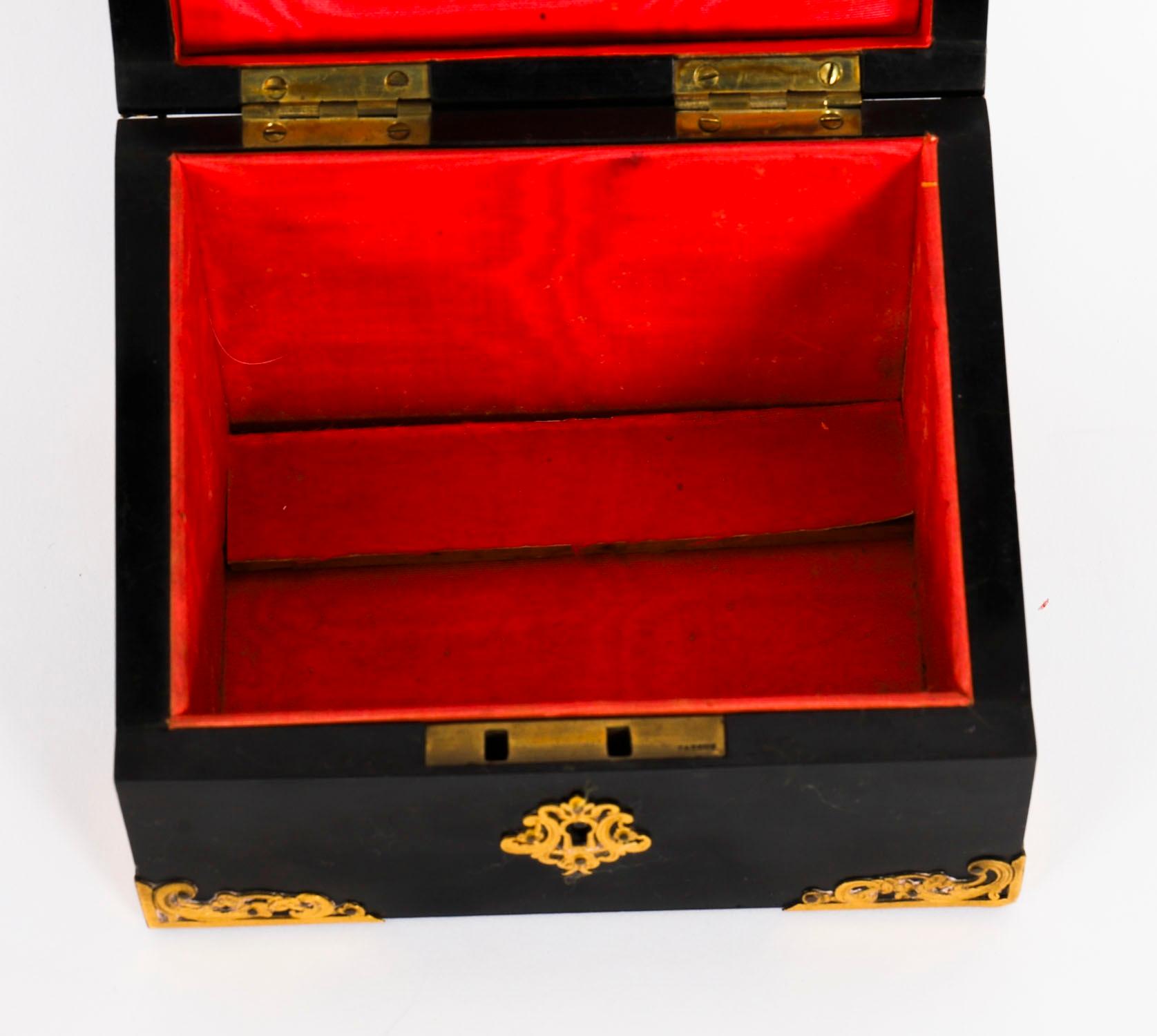 Fin du XIXe siècle Coffret à bijoux victorien ancien à monture de Sèvres et d'orfèvrerie 19ème siècle en vente