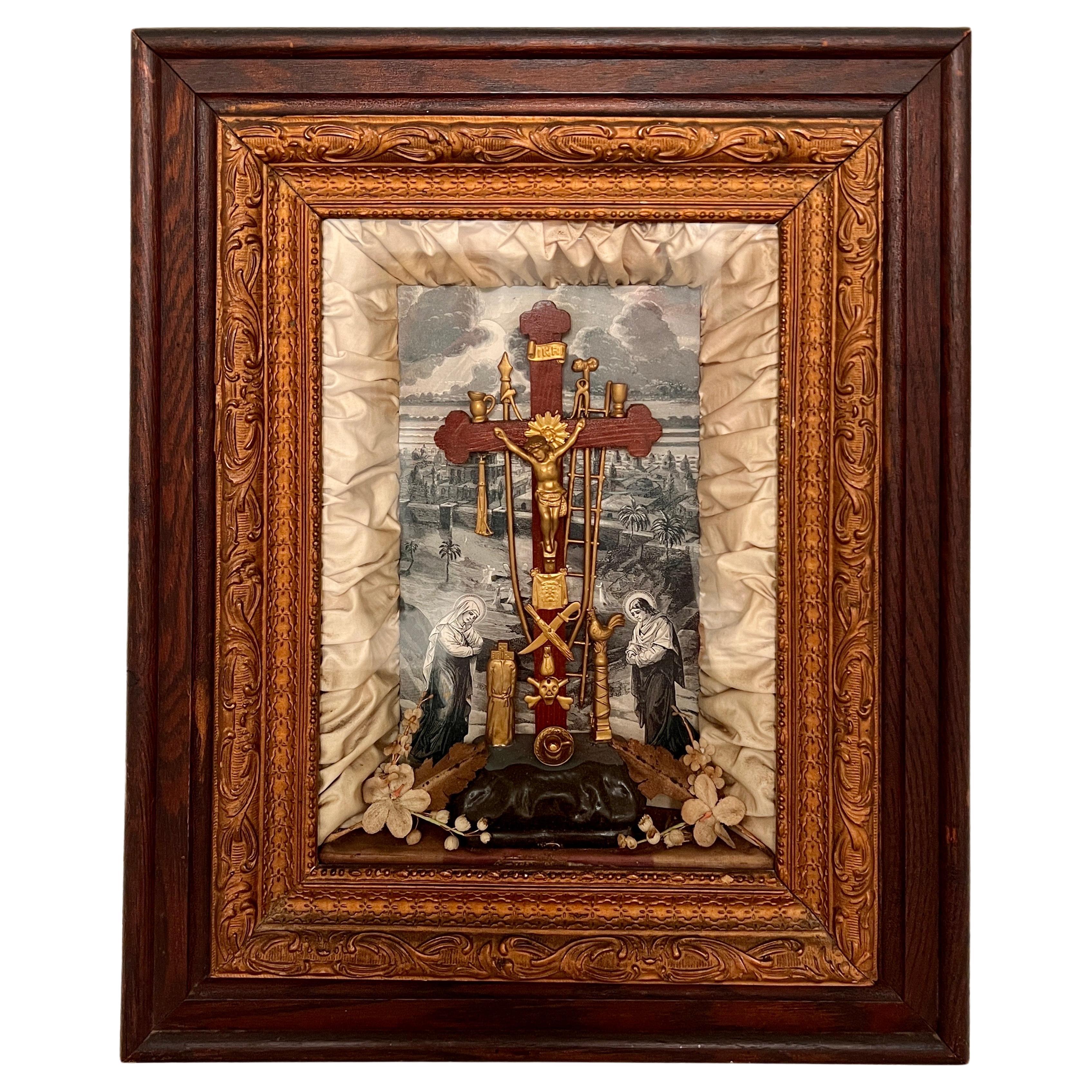 Boîte d'ombres victorienne ancienne avec scène de crucifix religieux, vers 1850
