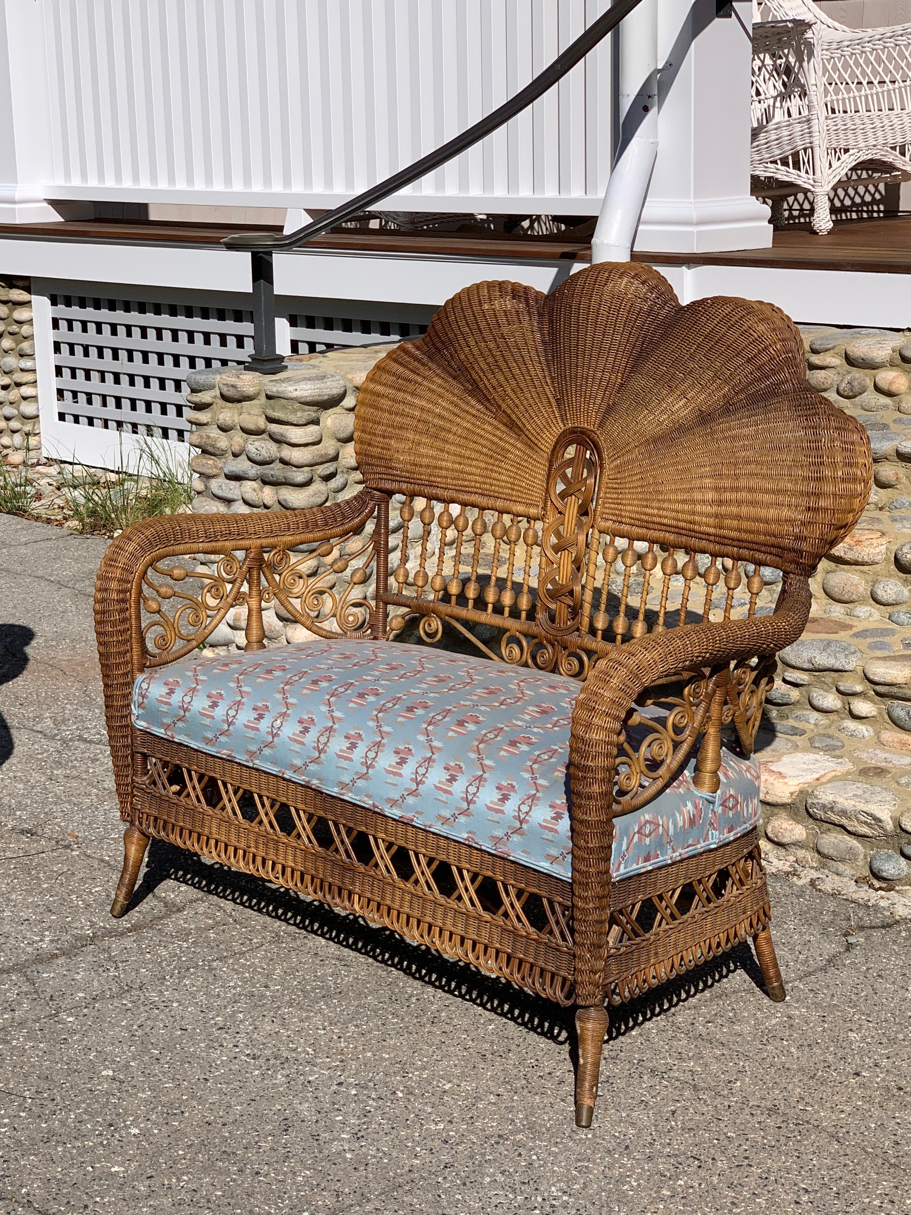 Antique Victorian Shellback Wicker Settee and Chair For Sale 6