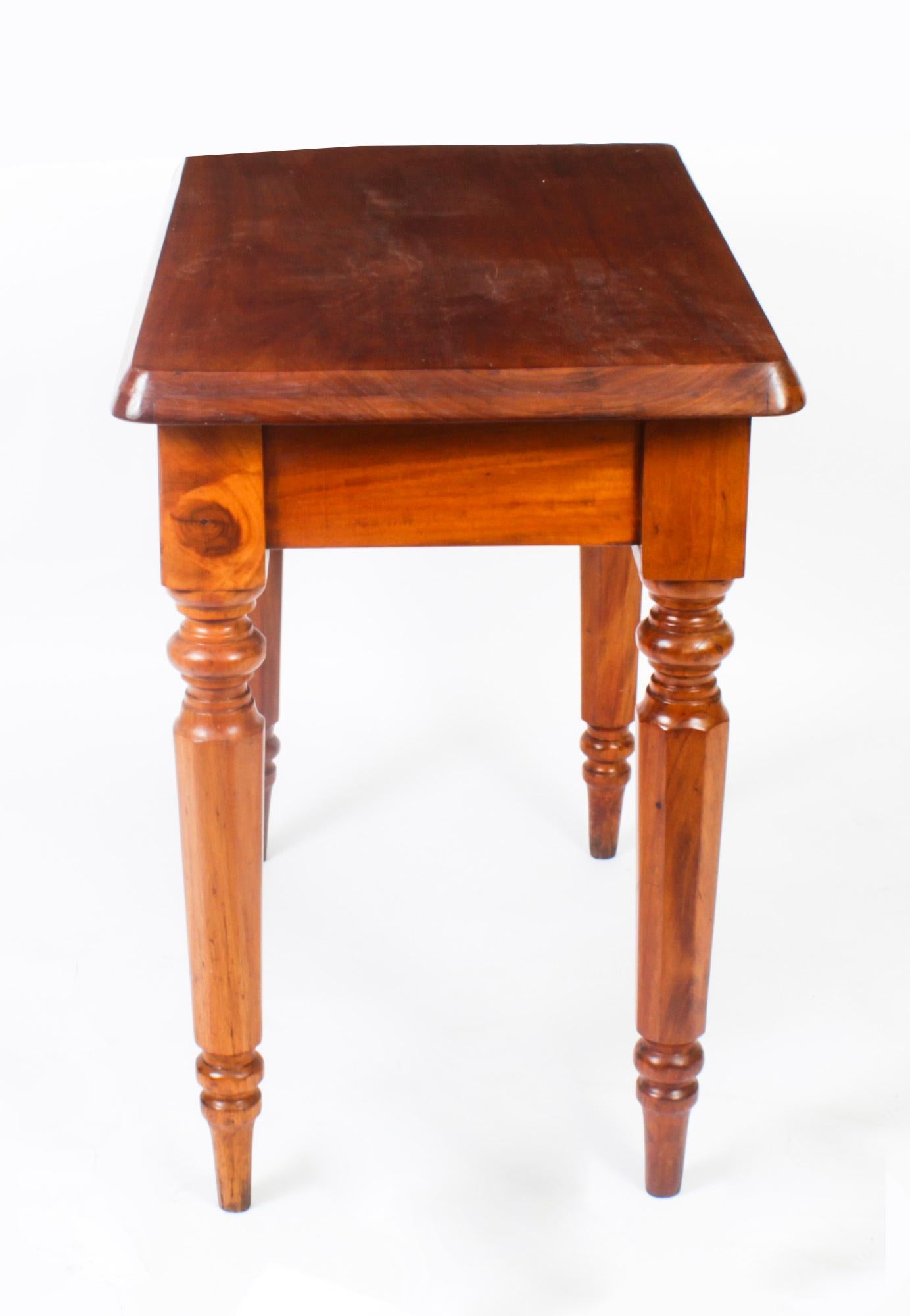 Antique Victorian Side Table Occasional Table 19th Century 1