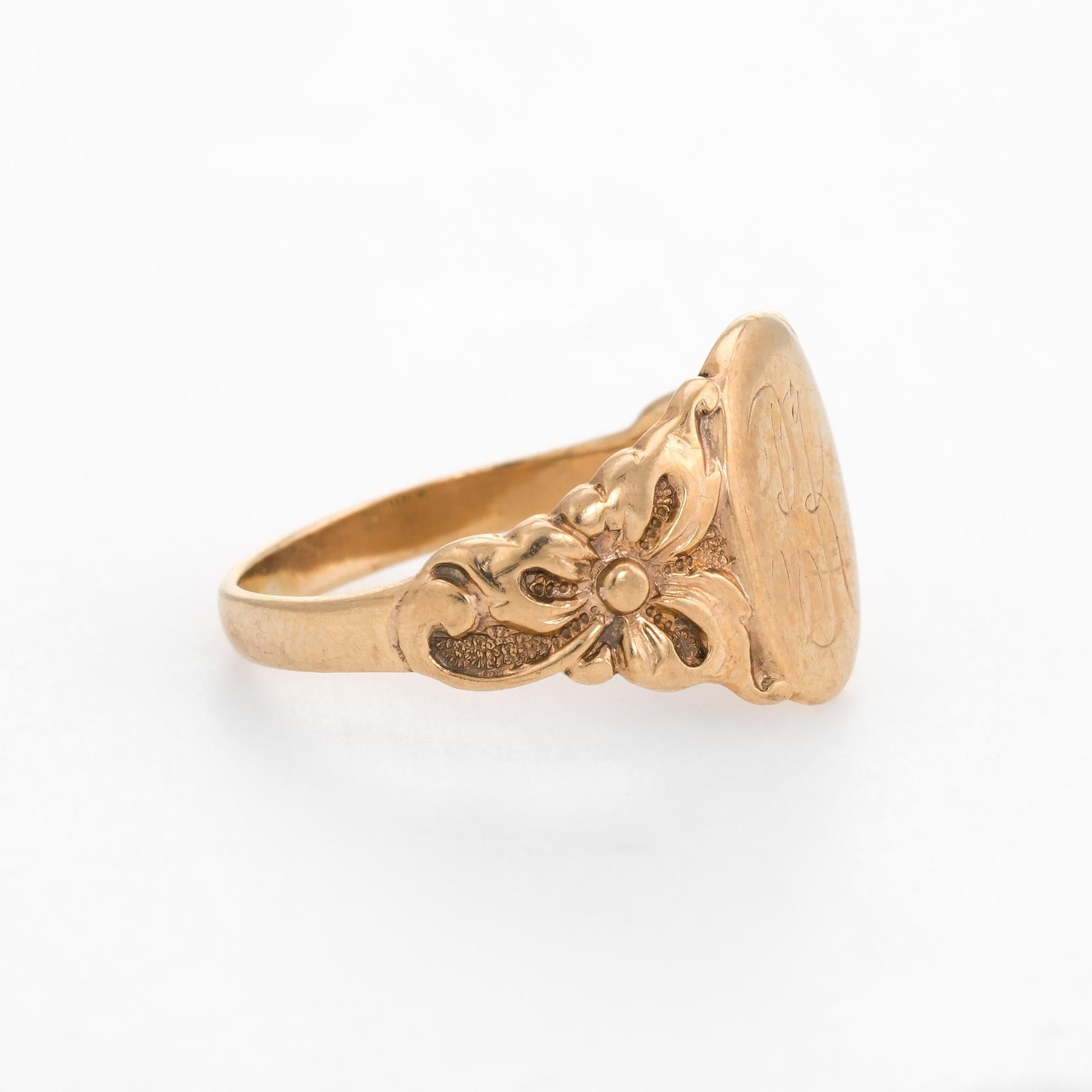 Antique Victorian Signet Ring 10 Karat Rose Gold JR Wood Vintage Fine Jewelry In Good Condition In Torrance, CA