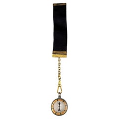 Antike viktorianische Seidenalbertina und vergoldeter Kompass aus Seide 
