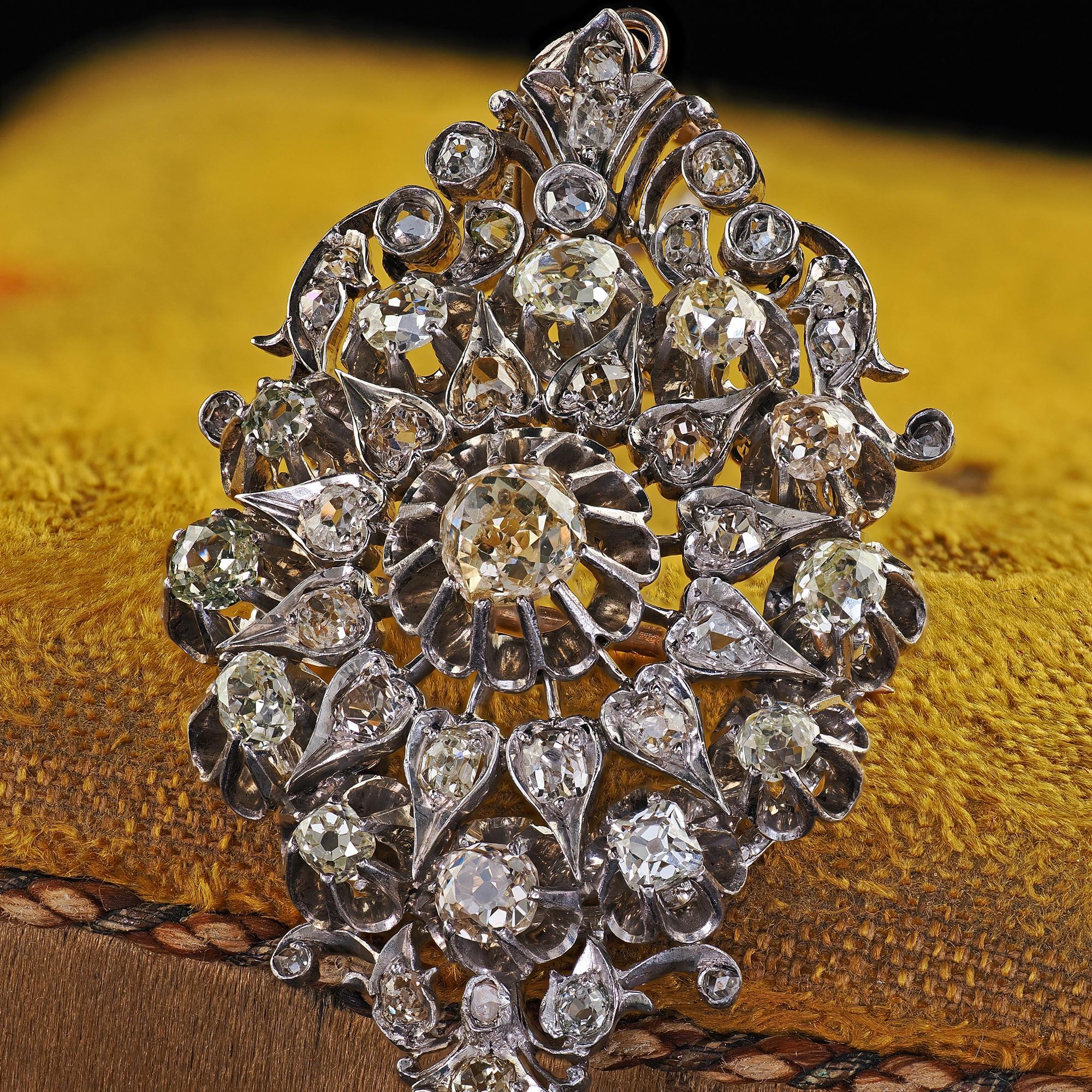 Épingle et pendentif en argent et or 14K anciens et victoriens, ornés de diamants de la vieille mine en vente 3