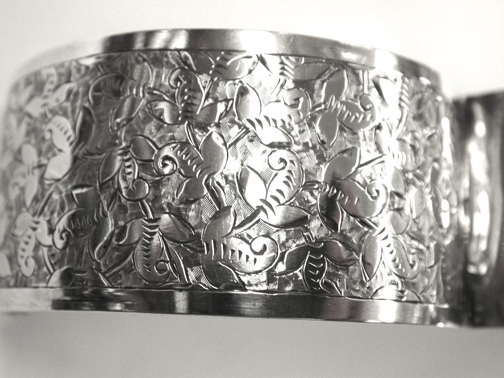 English Antique Victorian Silver Bangle, James Fenton, Birmingham, 1883 For Sale