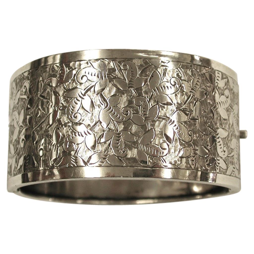 Antiguo brazalete victoriano de plata, James Fenton, Birmingham, 1883 en venta