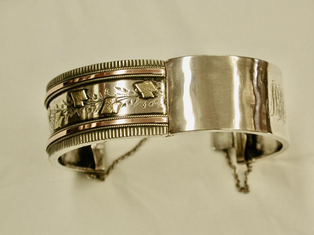 Antique bracelet victorien en argent avec orfèvrerie bicolore Circa 1880 en vente 1
