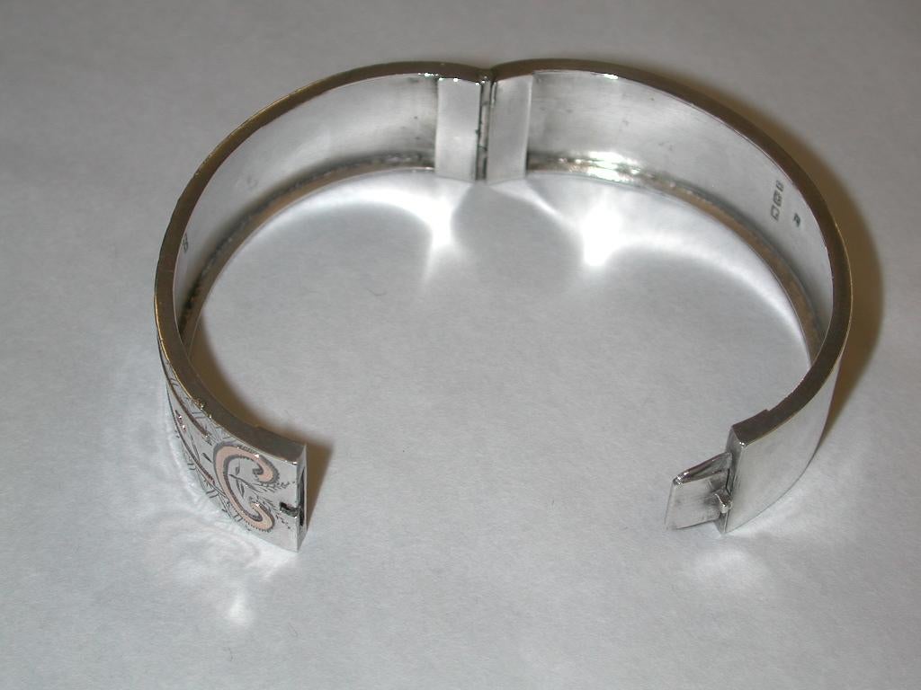 Antique Victorian Silver Bangle With Two Colour Gold-Work, Dated 1883 For Sale 1
