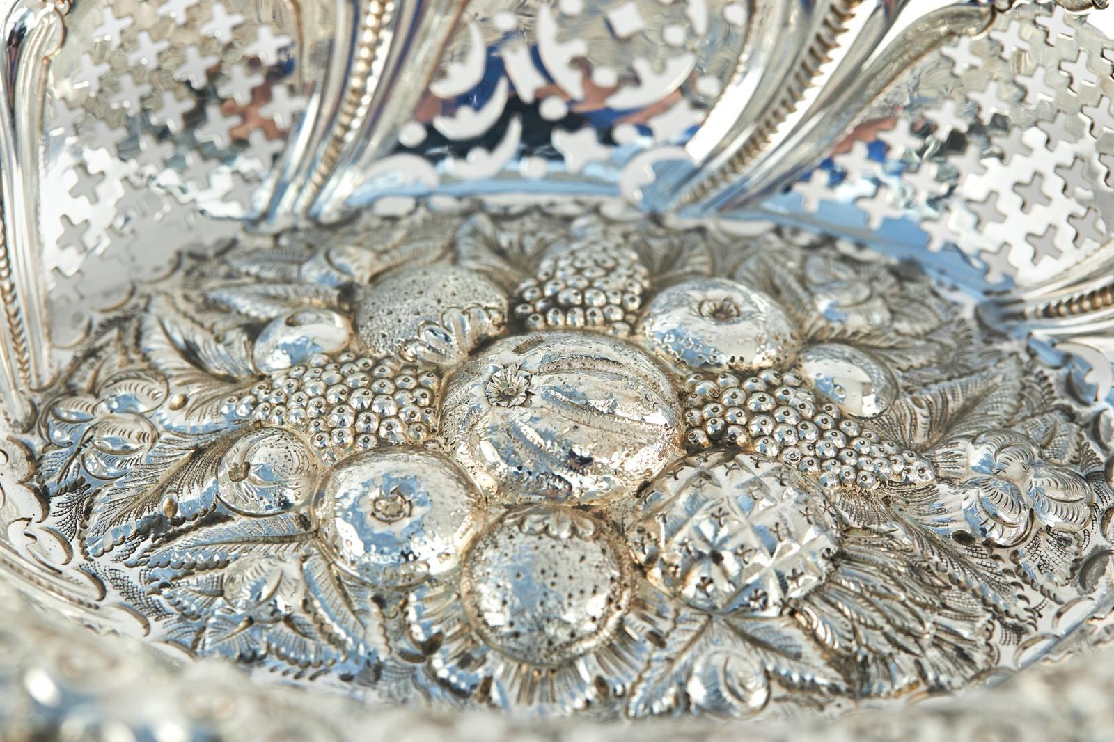 Argento Antico piatto vittoriano Bon Bon in argento in vendita