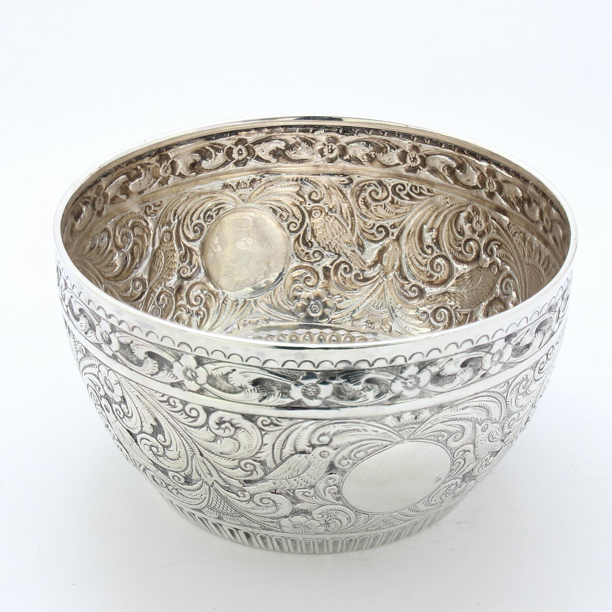 ornate silver bowl dao