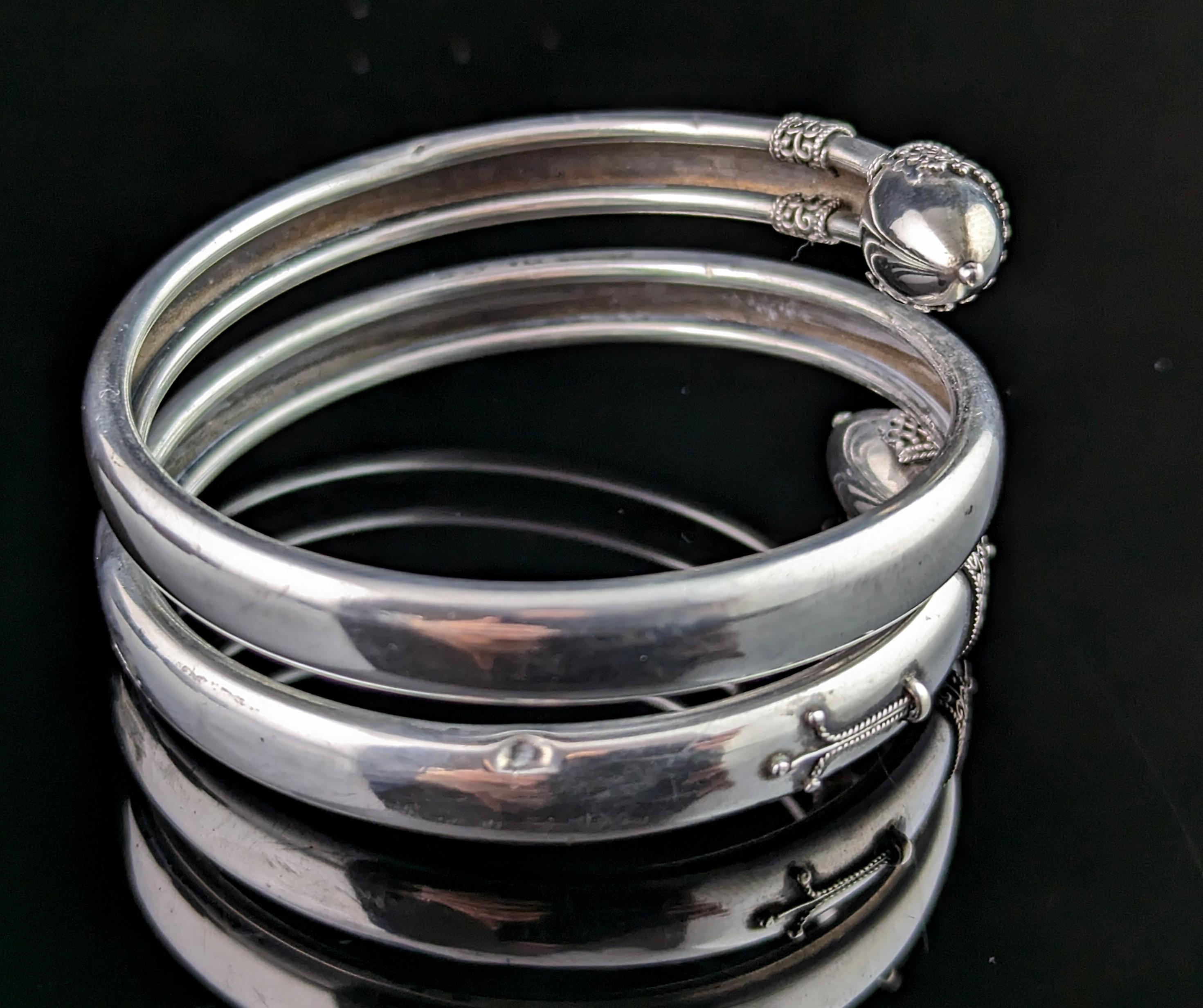 Antique Victorian silver bypass bangle, Etruscan revival  For Sale 7