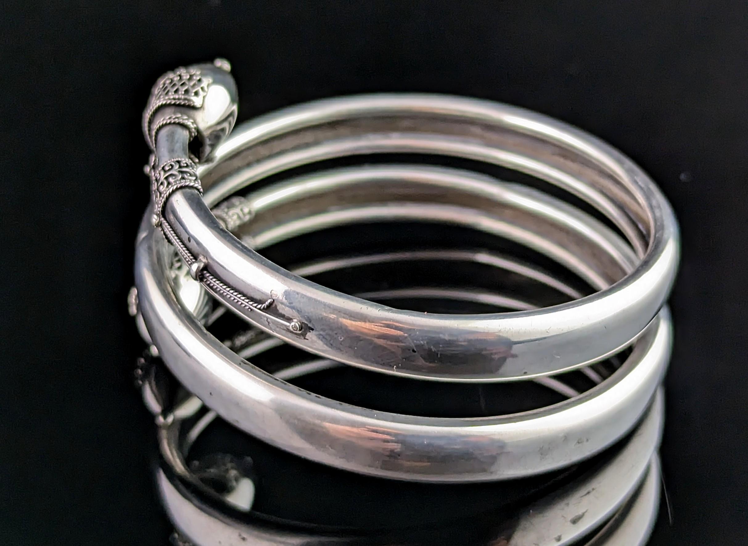 Antique Victorian silver bypass bangle, Etruscan revival  For Sale 3