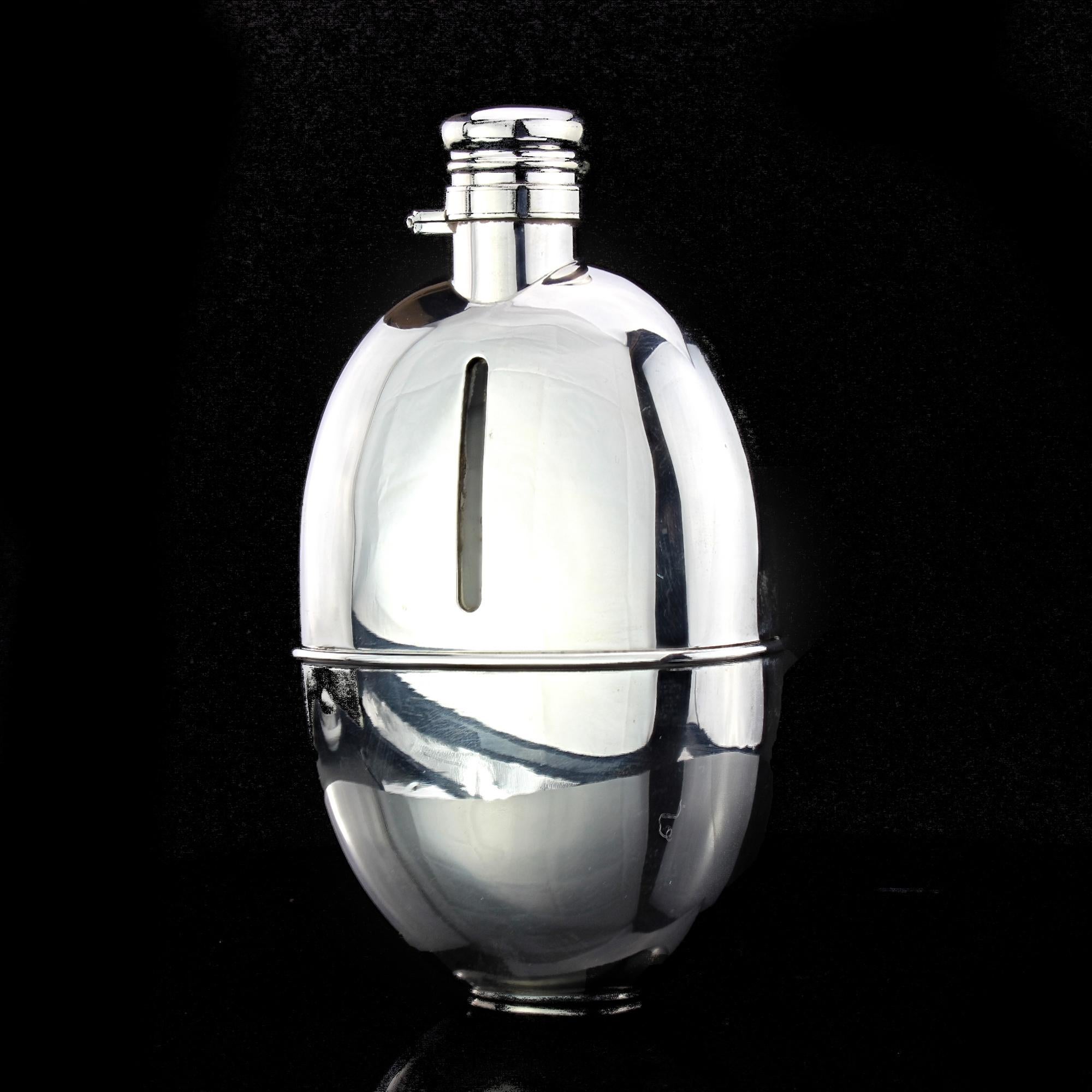 Antique Victorian silver flask
Maker: Sampson Mordan & Co.
Made in London, 1892

Dimensions:
Weight: 340 grams
Height 13.8 cm
Width 8.2 cm
Depth 3 cm

Condition: Minor wear from general usage and some signs of age, otherwise good overall