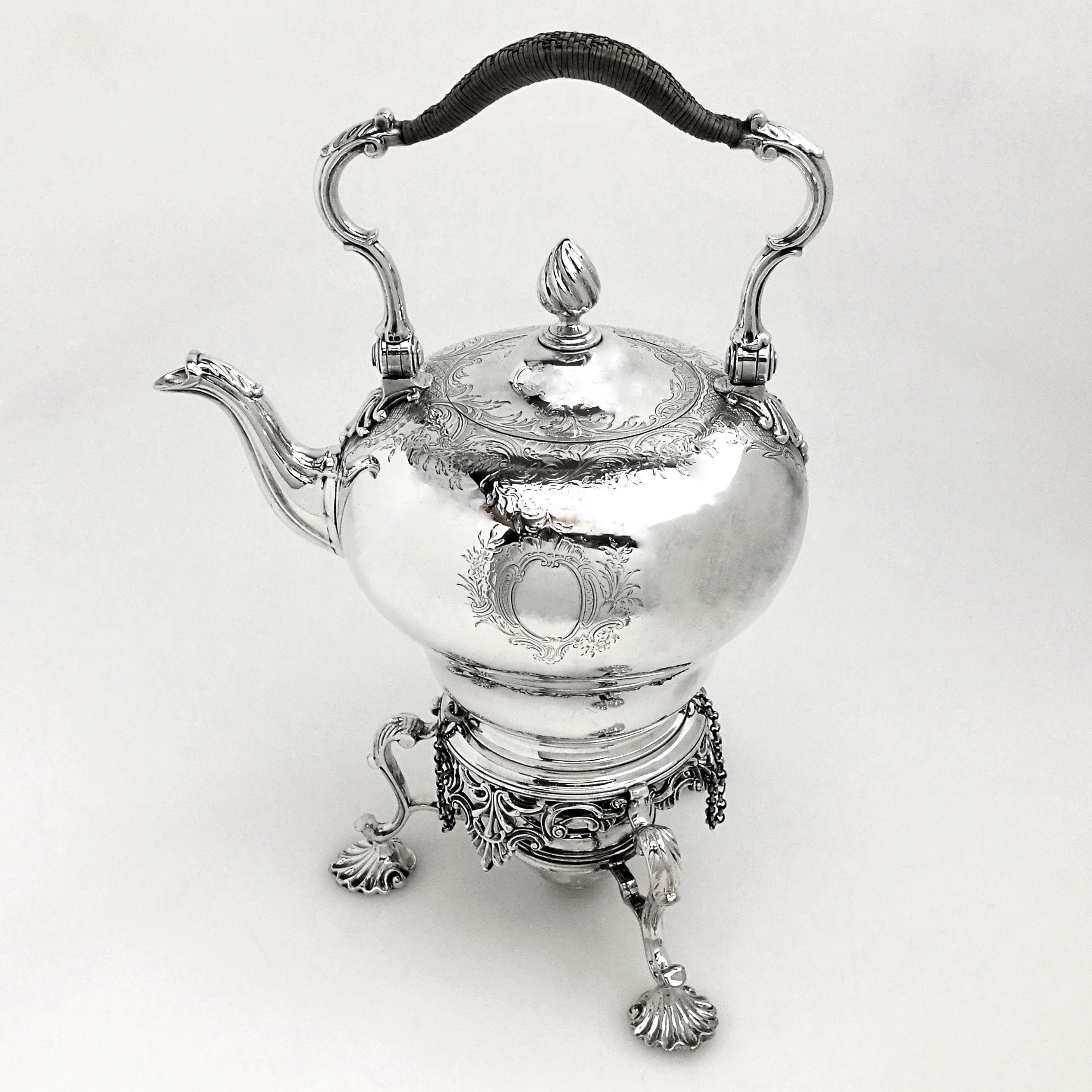 A beautiful antique Victorian sterling silver kettle on stand with a fitted burner.
 
 Made in London in 1851 by Benjamin Preston and retailed by Osborn, 2 Princes Street, Cavendish Sq.
 
 Approximate weight 69.7oz / 2168g
Measures: Approximate