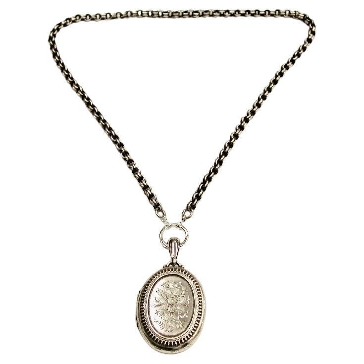 Antique Victorian Silver Locket & Chain, Dated 1881, Ward & Francis For Sale