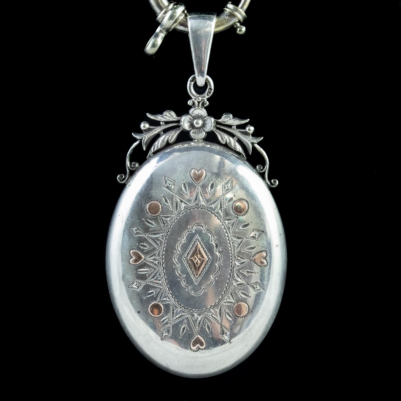 Antique Victorian Silver Locket Collar Necklace, circa 1880 In Good Condition For Sale In Lancaster, Lancashire