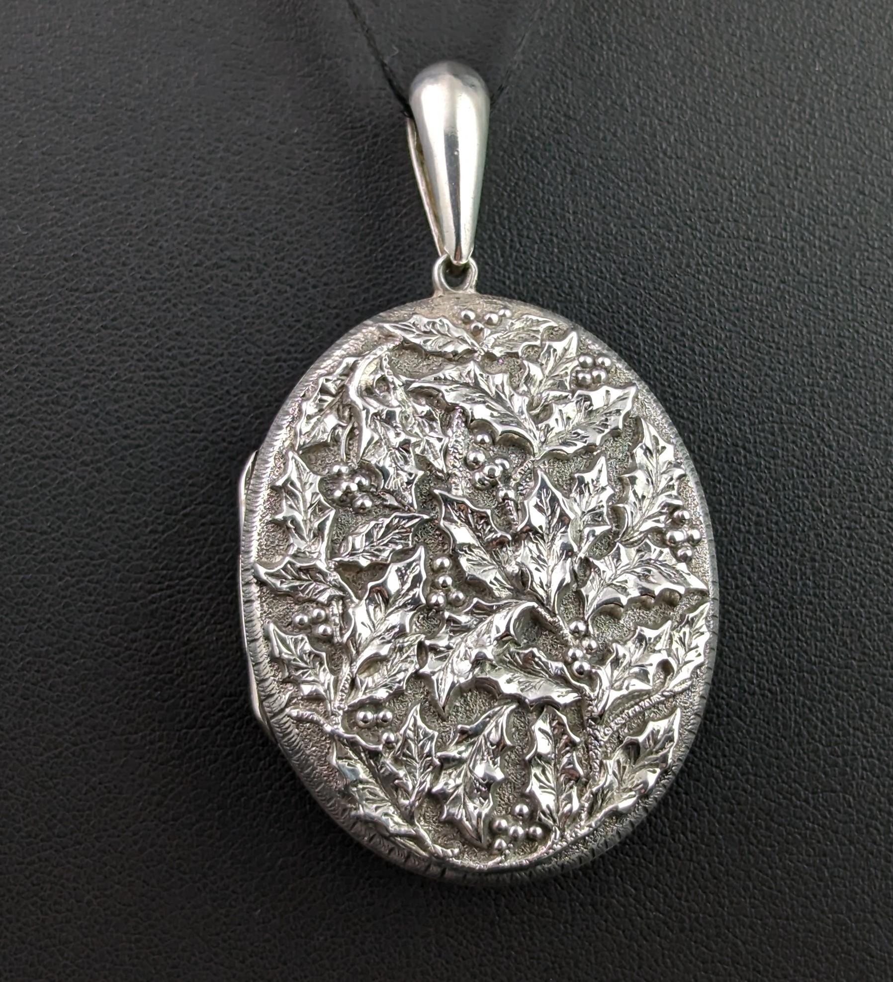 Antique Victorian Silver Locket Pendant, Holly Leaf 6