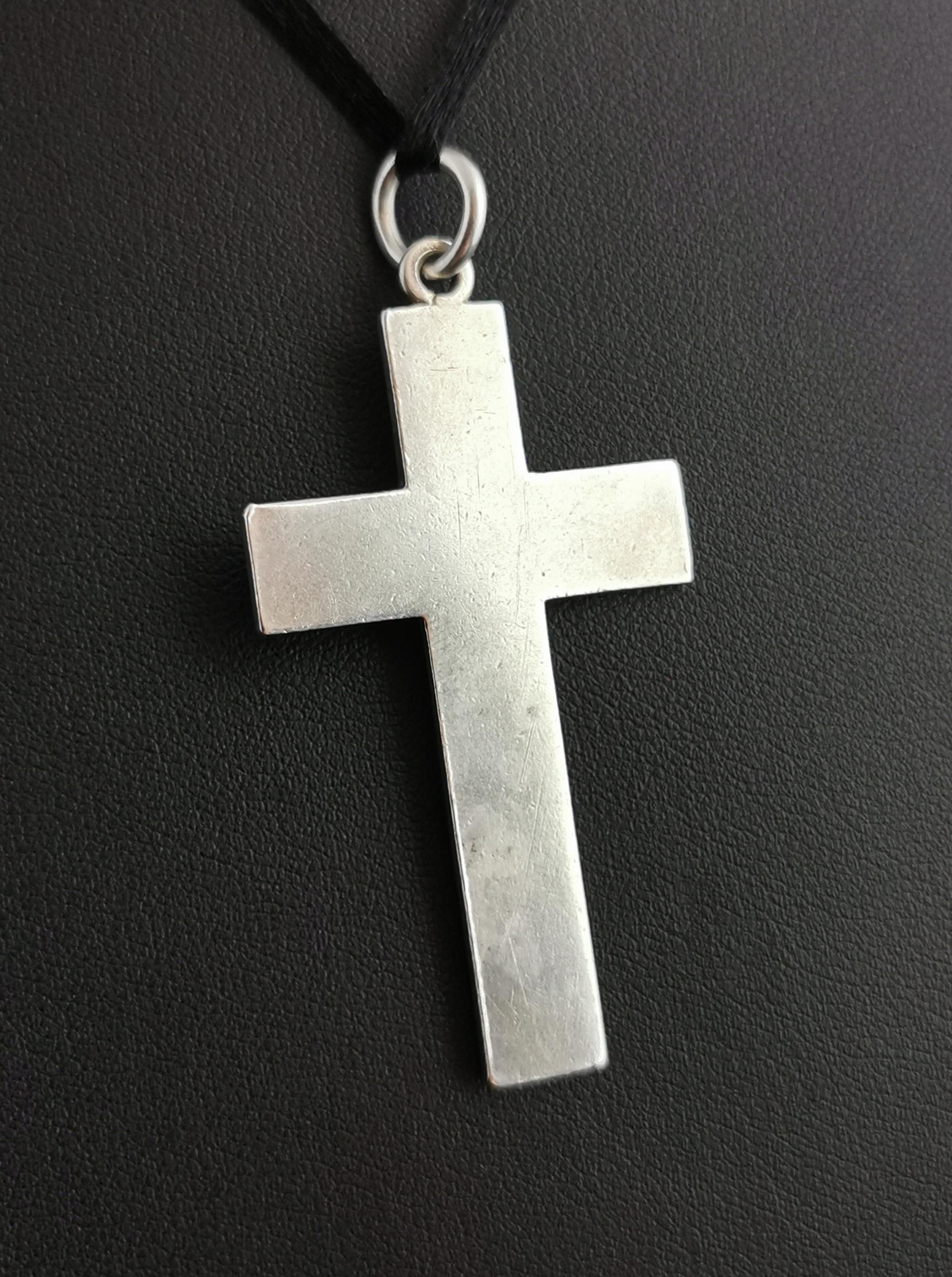 Antique Victorian Silver Mourning Cross Pendant In Good Condition In NEWARK, GB
