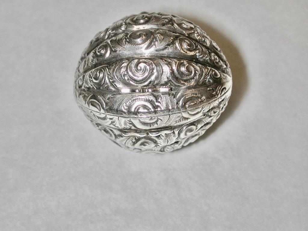 Sterling Silver Antique Victorian Silver Nutmeg Grater Made by George Unite Birmingham 1859 For Sale