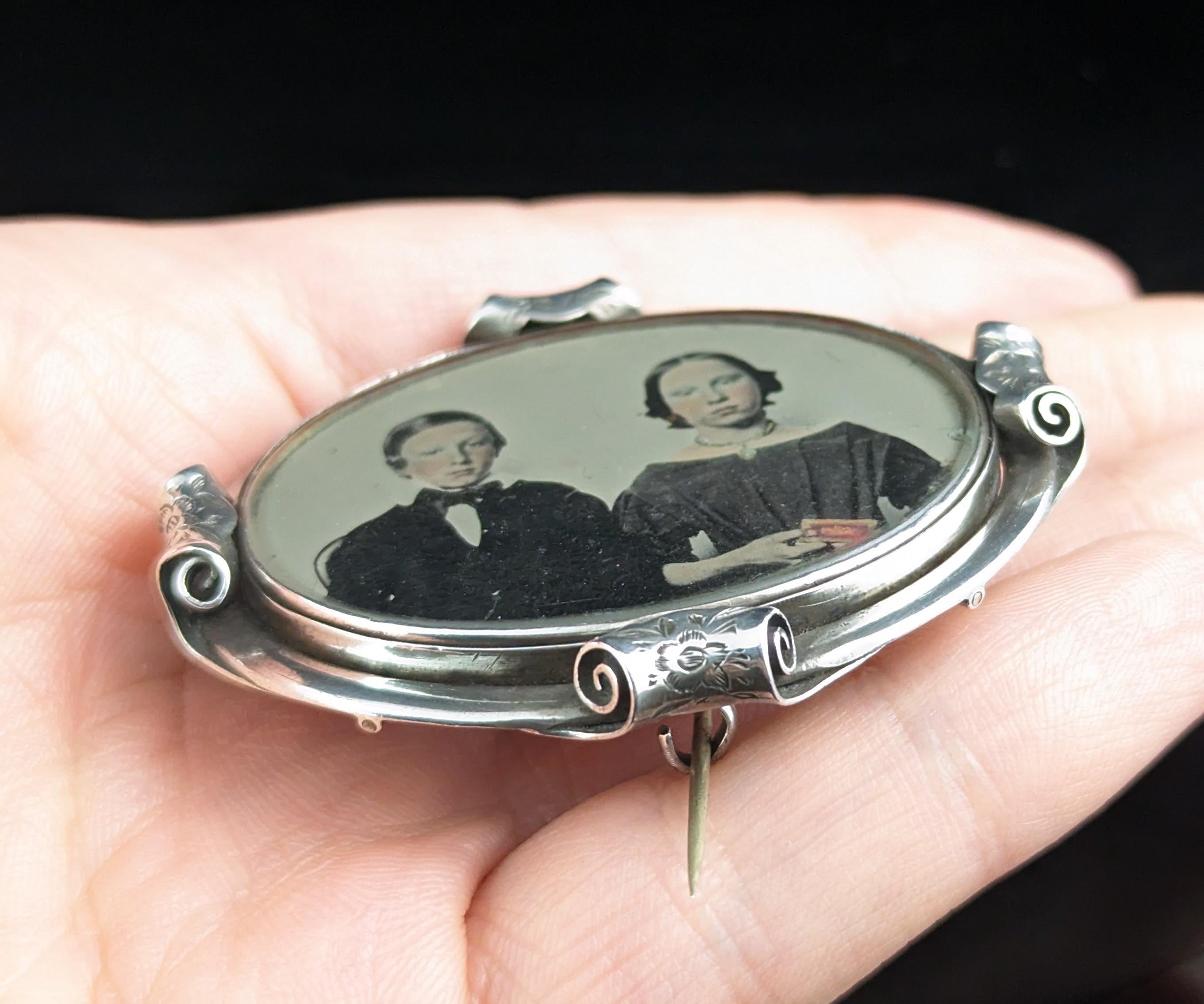 Antique Victorian silver pendant brooch, Mourning  2