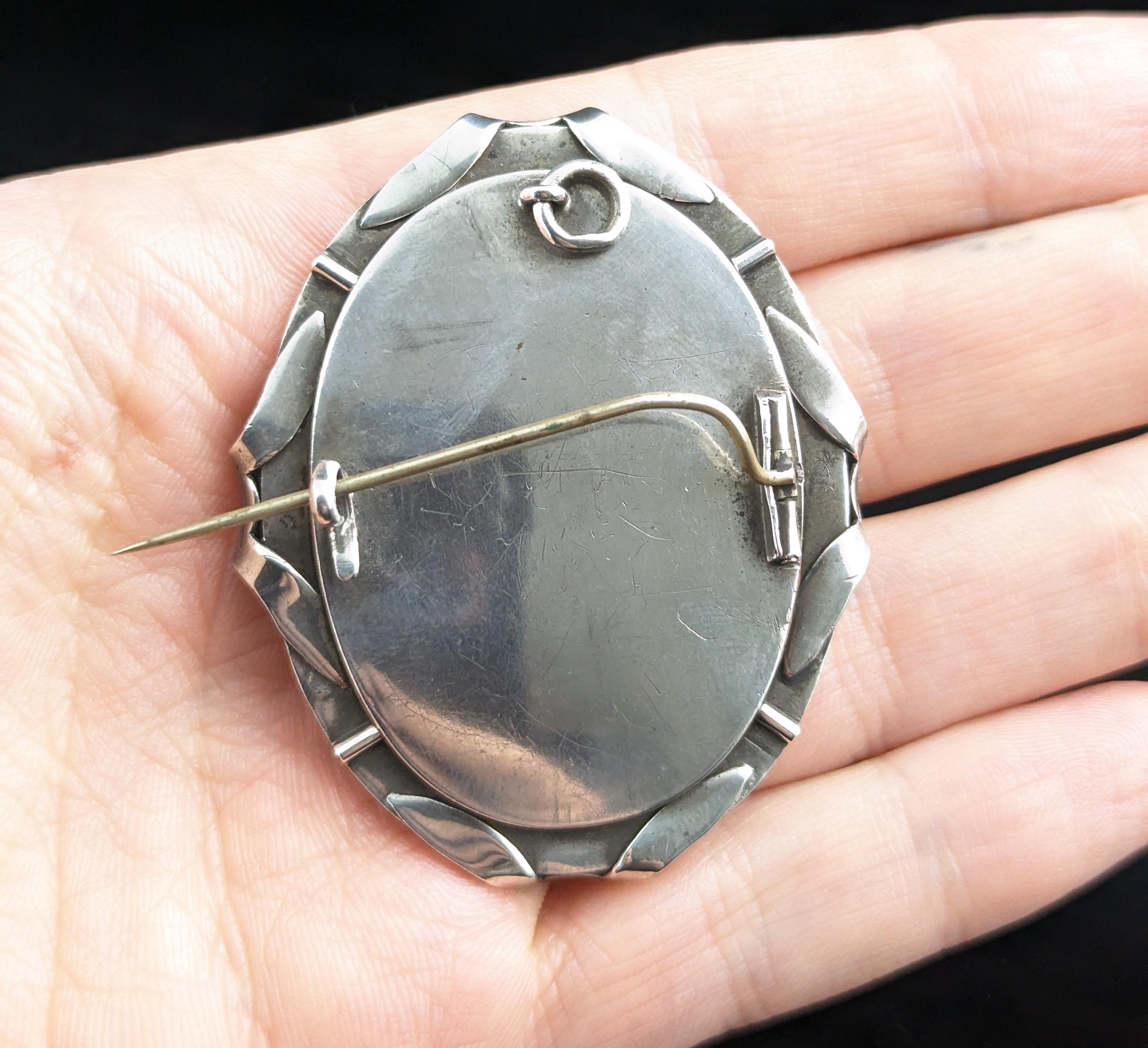 Antique Victorian silver pendant brooch, Mourning  3