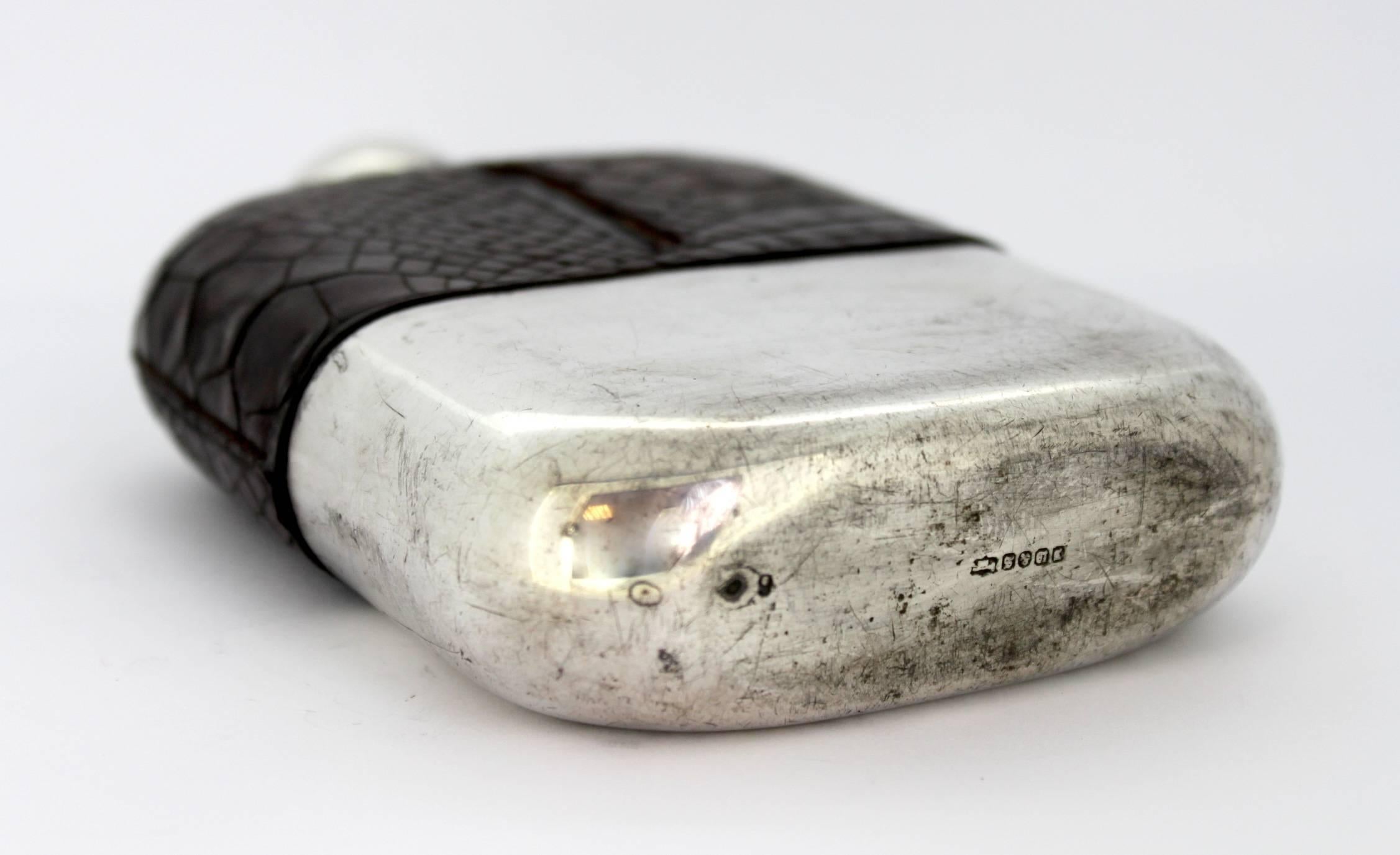Antique flasque de poche victorienne en argent et cuir par James Dixon & Sons 1
