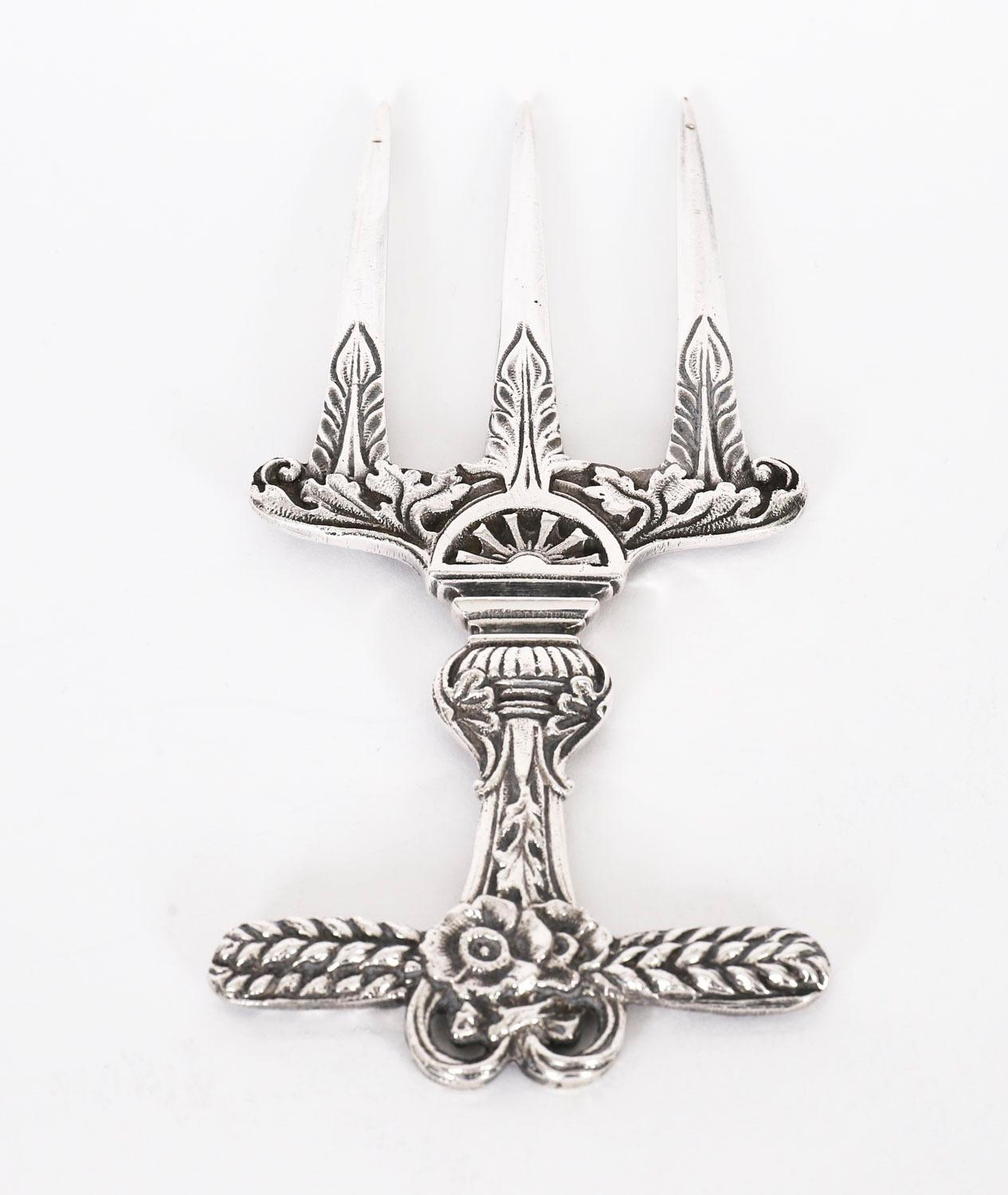 Antike viktorianische Silberplatte Brotgabel CIRCA 1870 im Angebot 3