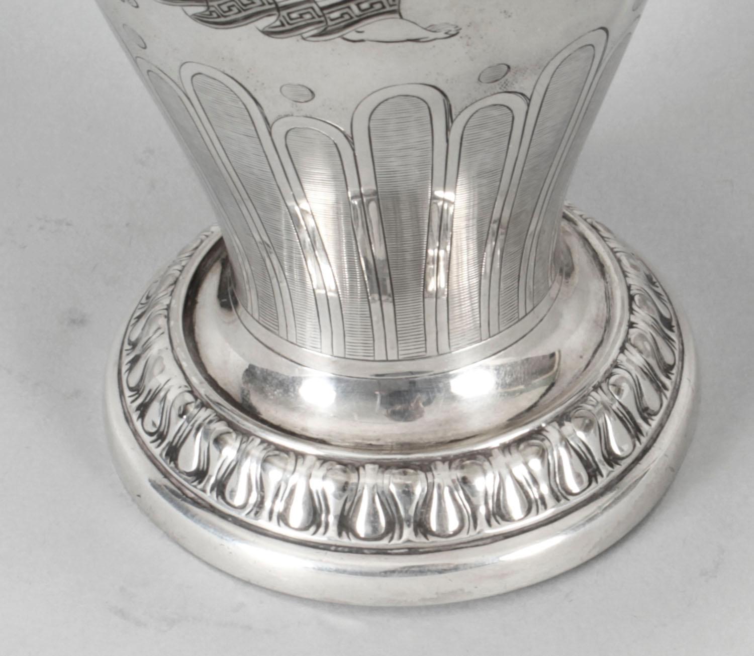 Pichet à vin victorien ancien en métal argenté par Elkington, 19ème siècle en vente 6