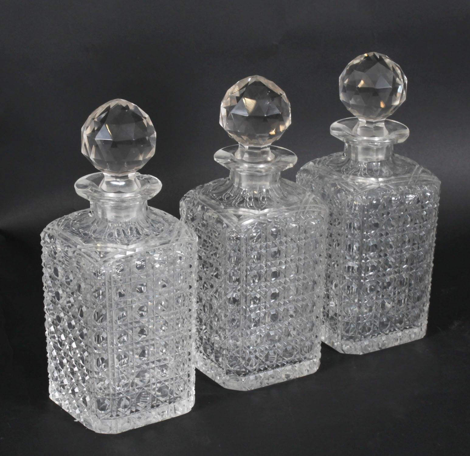 Antico Vittoriano  Tantalus a 3 bottiglie placcato in argento di Hobbs & Co. del XIX secolo in vendita 9