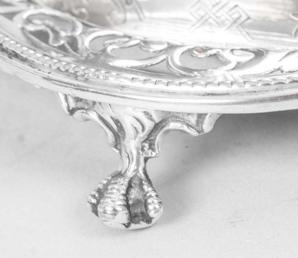 Antique Victorian Silver Plated Biscuit / Sweet Box, 19th Century In Excellent Condition In London, GB