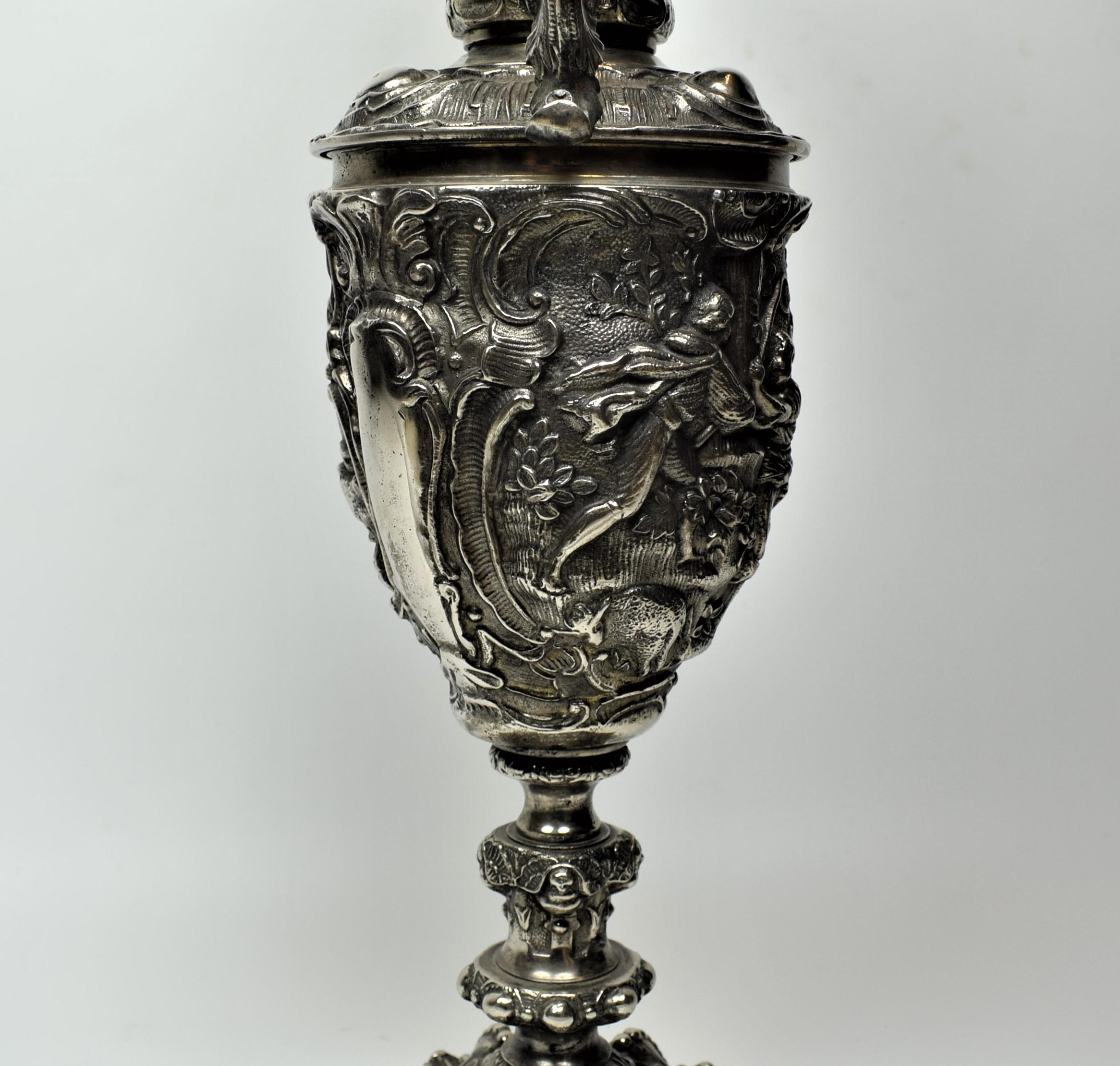 Plaqué argent Aiguière à vin victorienne ancienne en laiton plaqué argent, 19ème siècle en vente