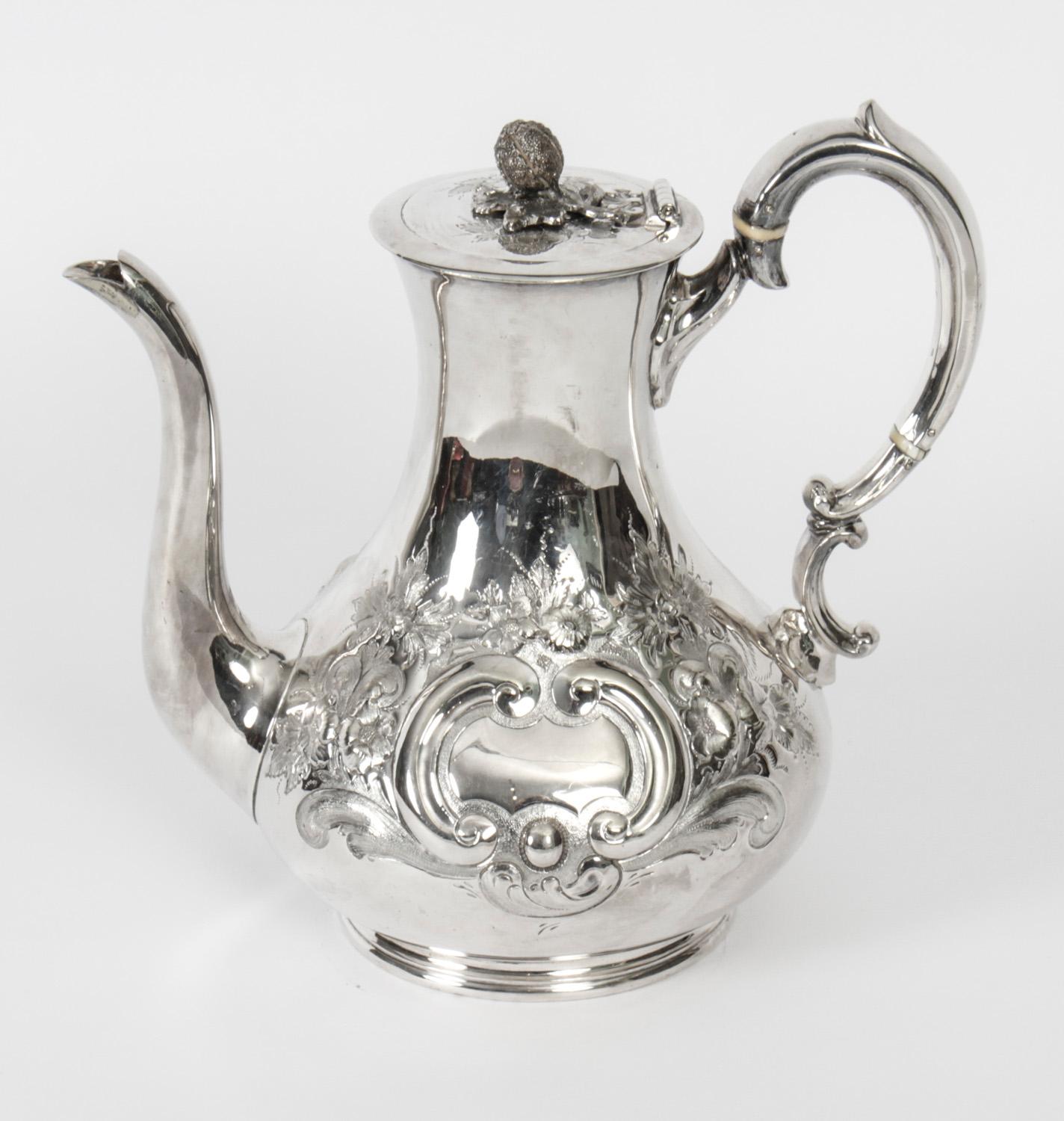 Antique Victorian Silver Plated Coffee Pot Boardman Glossop & Co, 19th Century For Sale 7